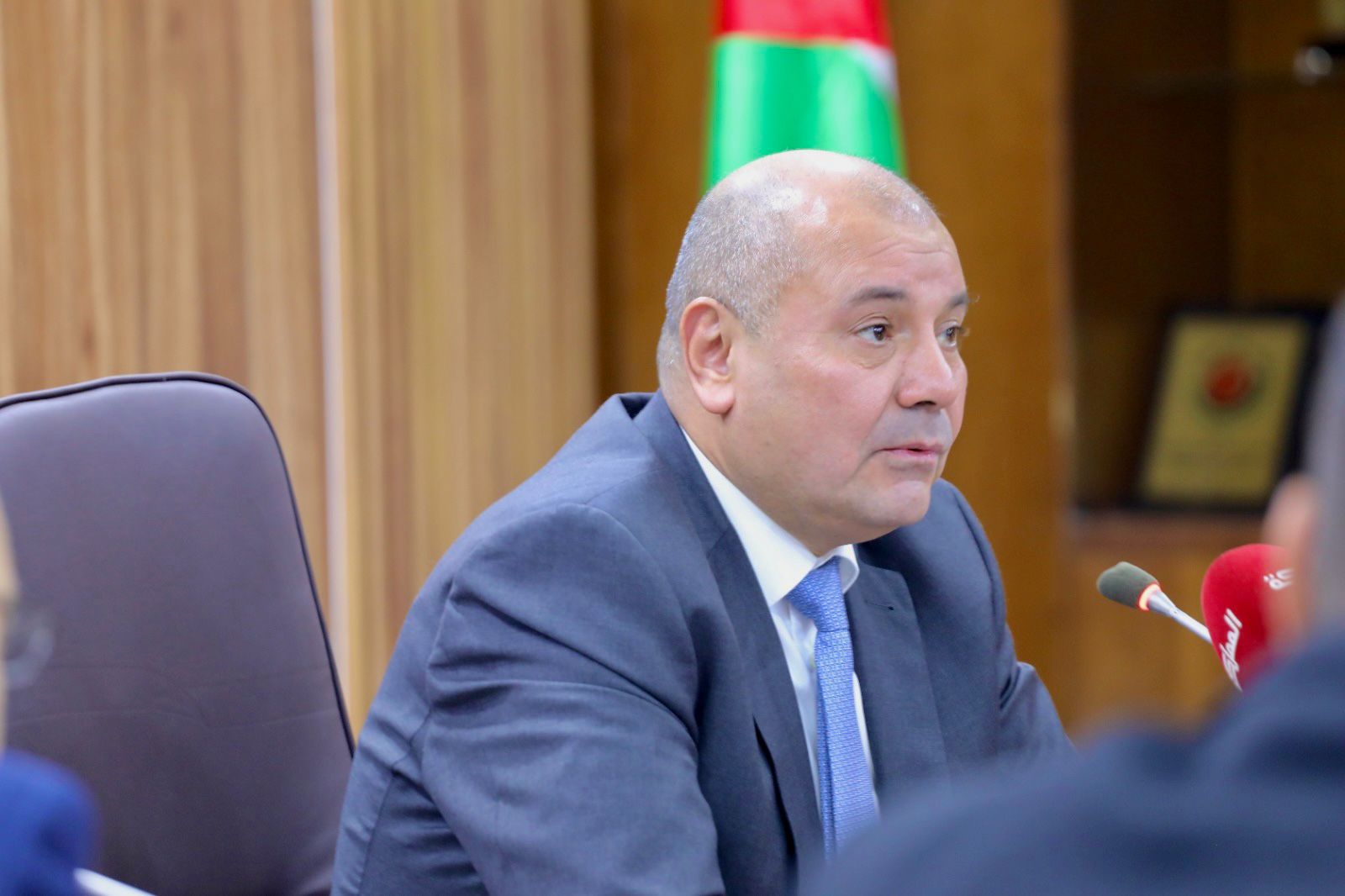 Madar Al-Saa Images 0.4812316843829435