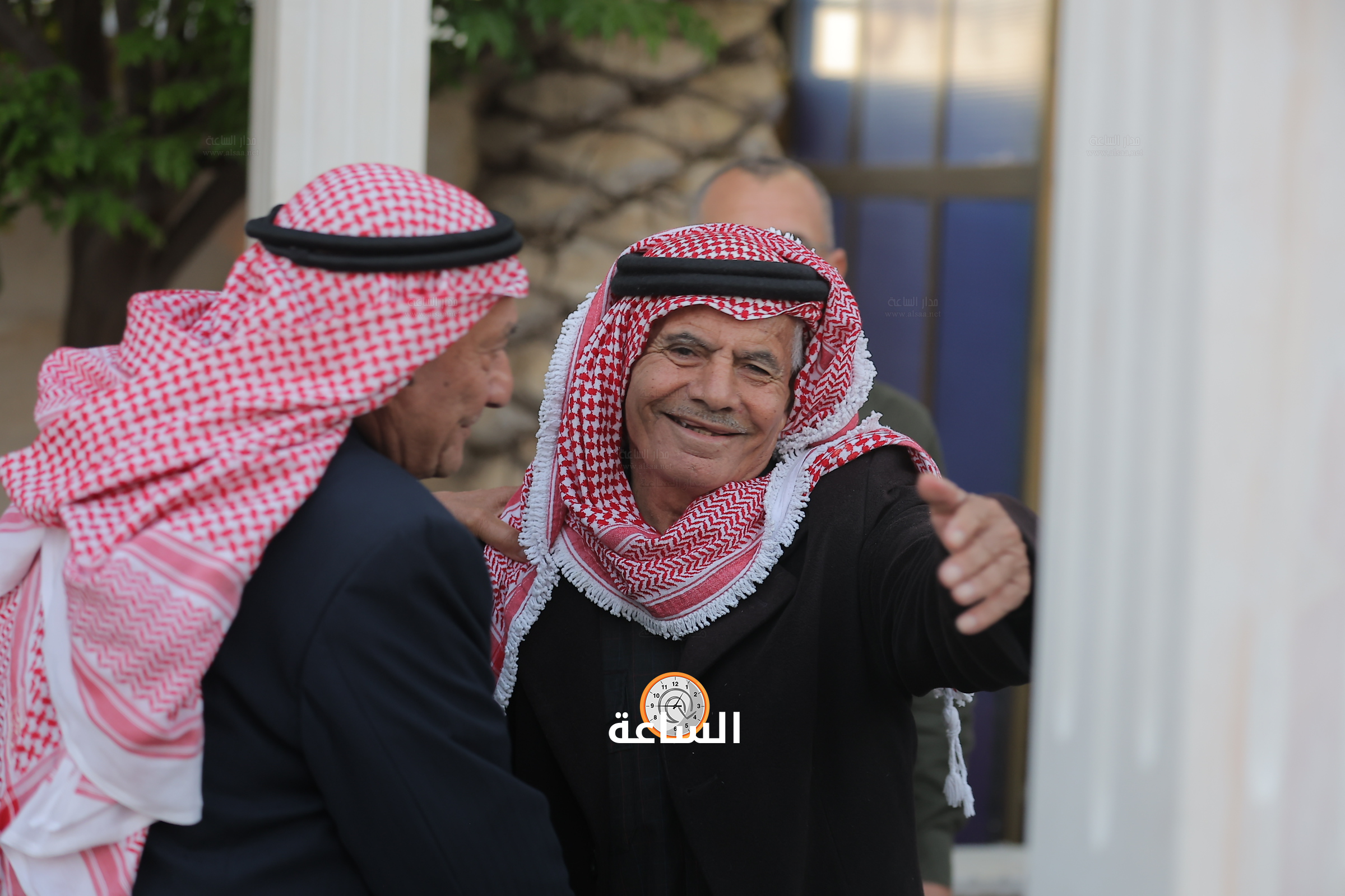 Madar Al-Saa Images 0.18668129327189897