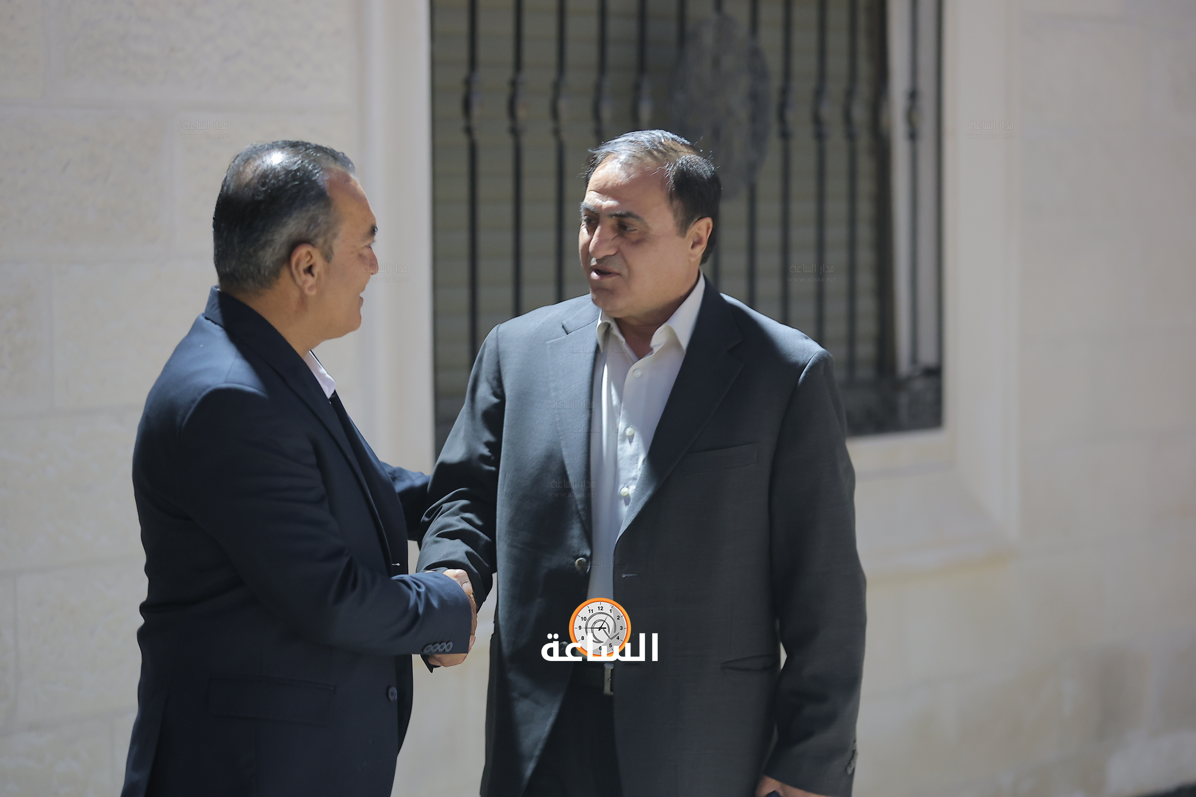 Madar Al-Saa Images 0.4163358232968666