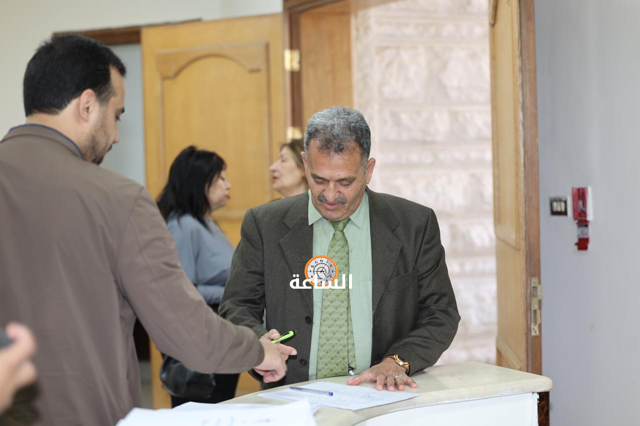 Madar Al-Saa Images 0.8153297974463676