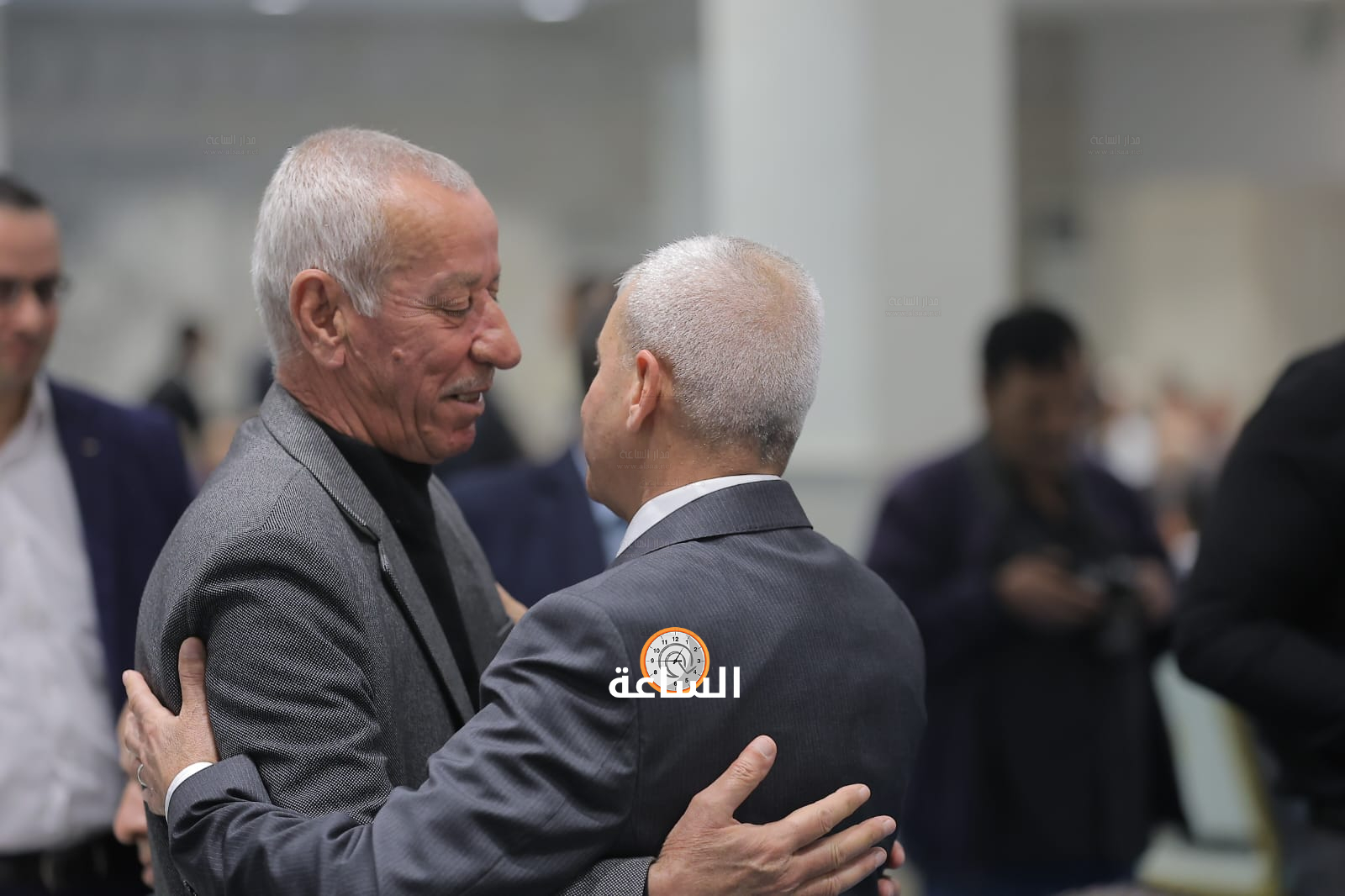 Madar Al-Saa Images 0.4827044377615748