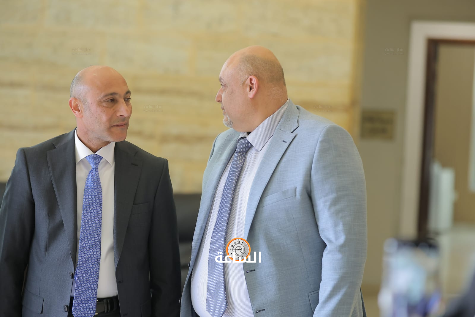 Madar Al-Saa Images 0.2241228723526818