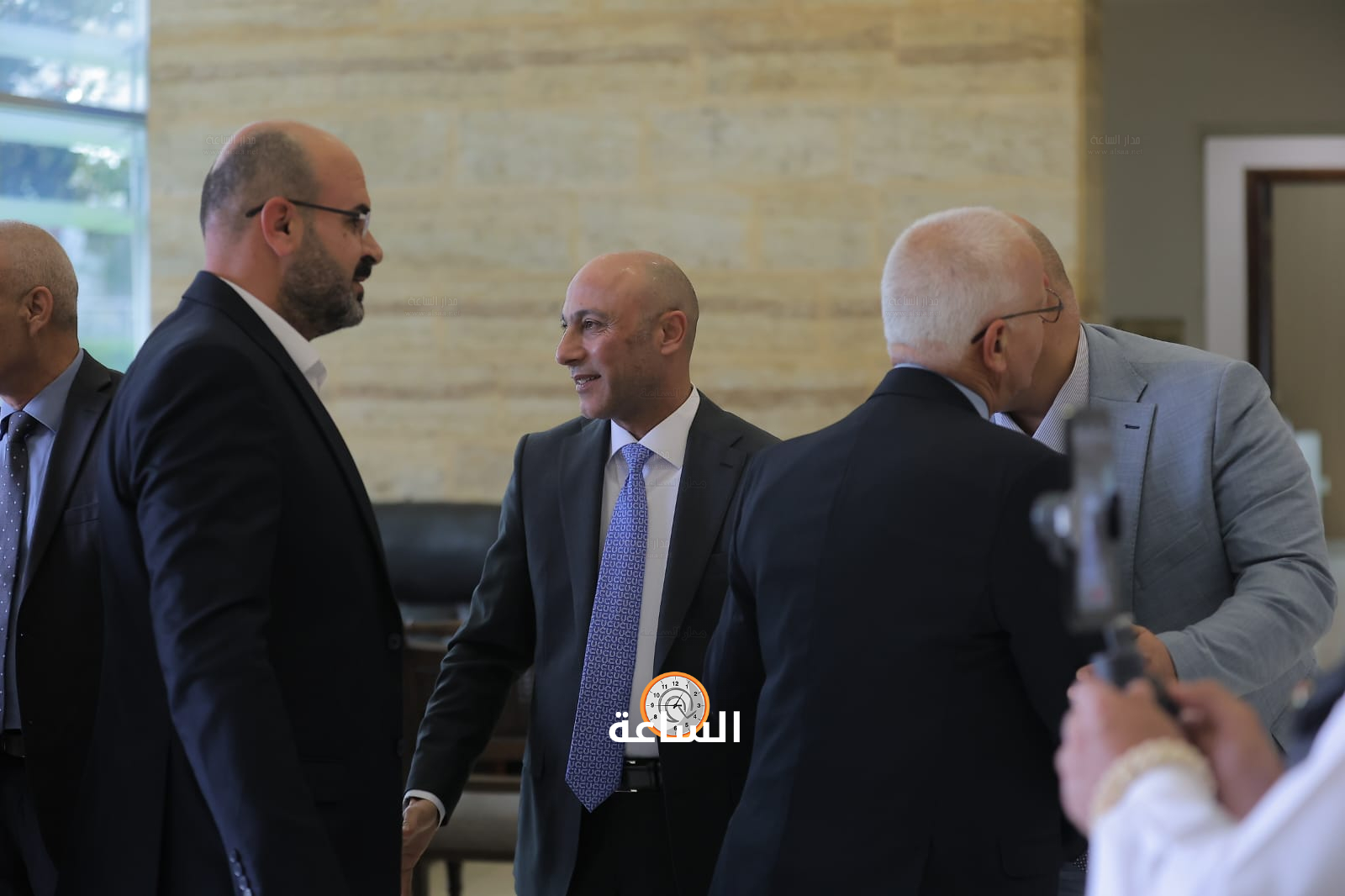 Madar Al-Saa Images 0.25779085494863974