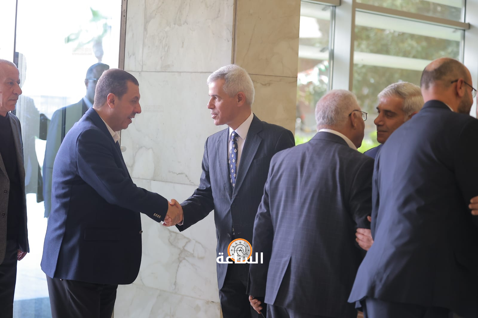 Madar Al-Saa Images 0.587150669777982