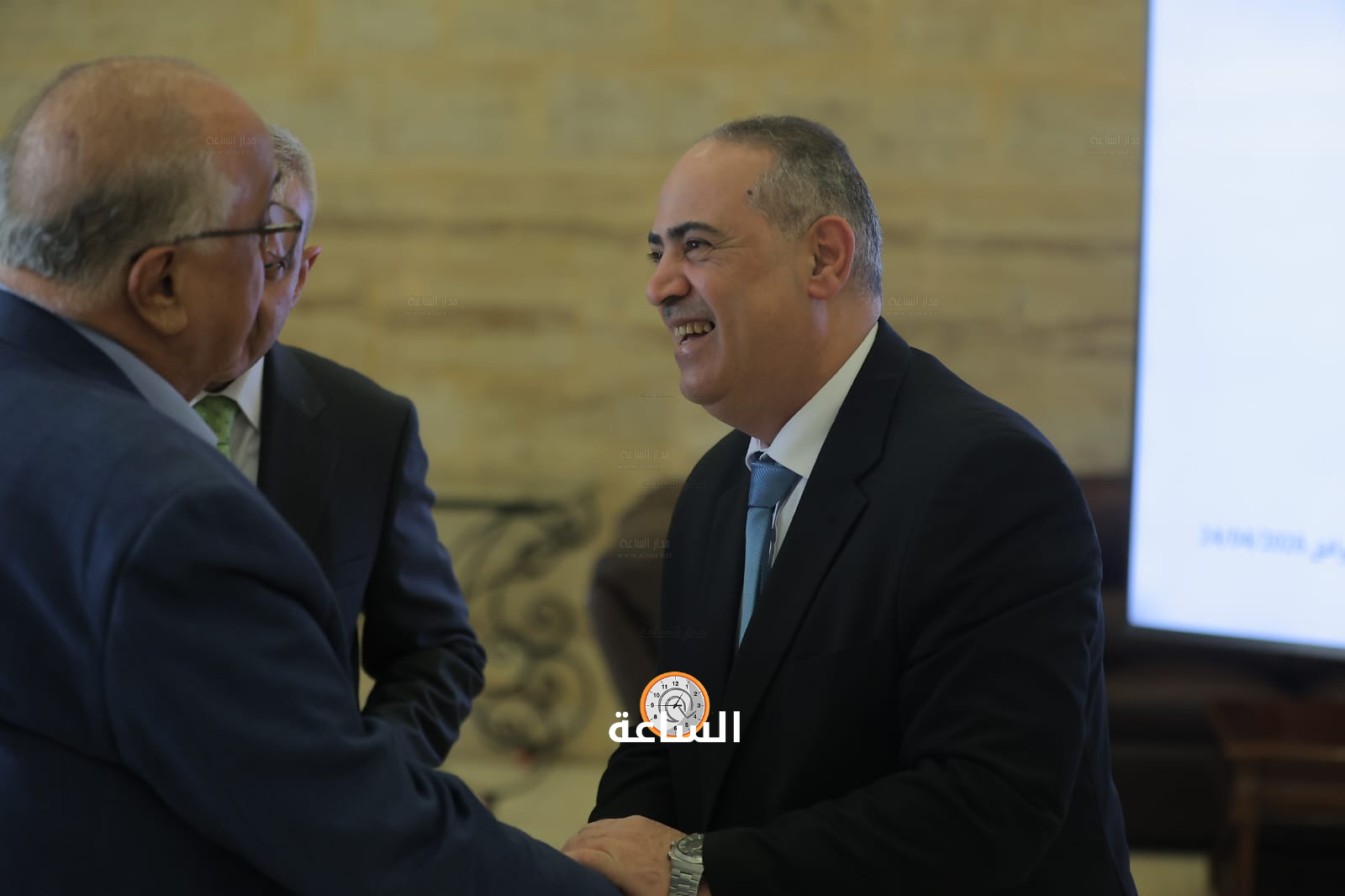 Madar Al-Saa Images 0.9635884352537658