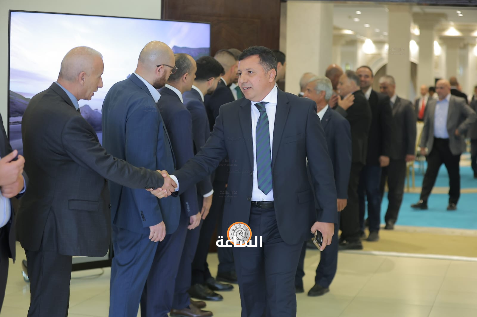 Madar Al-Saa Images 0.9744388579919739