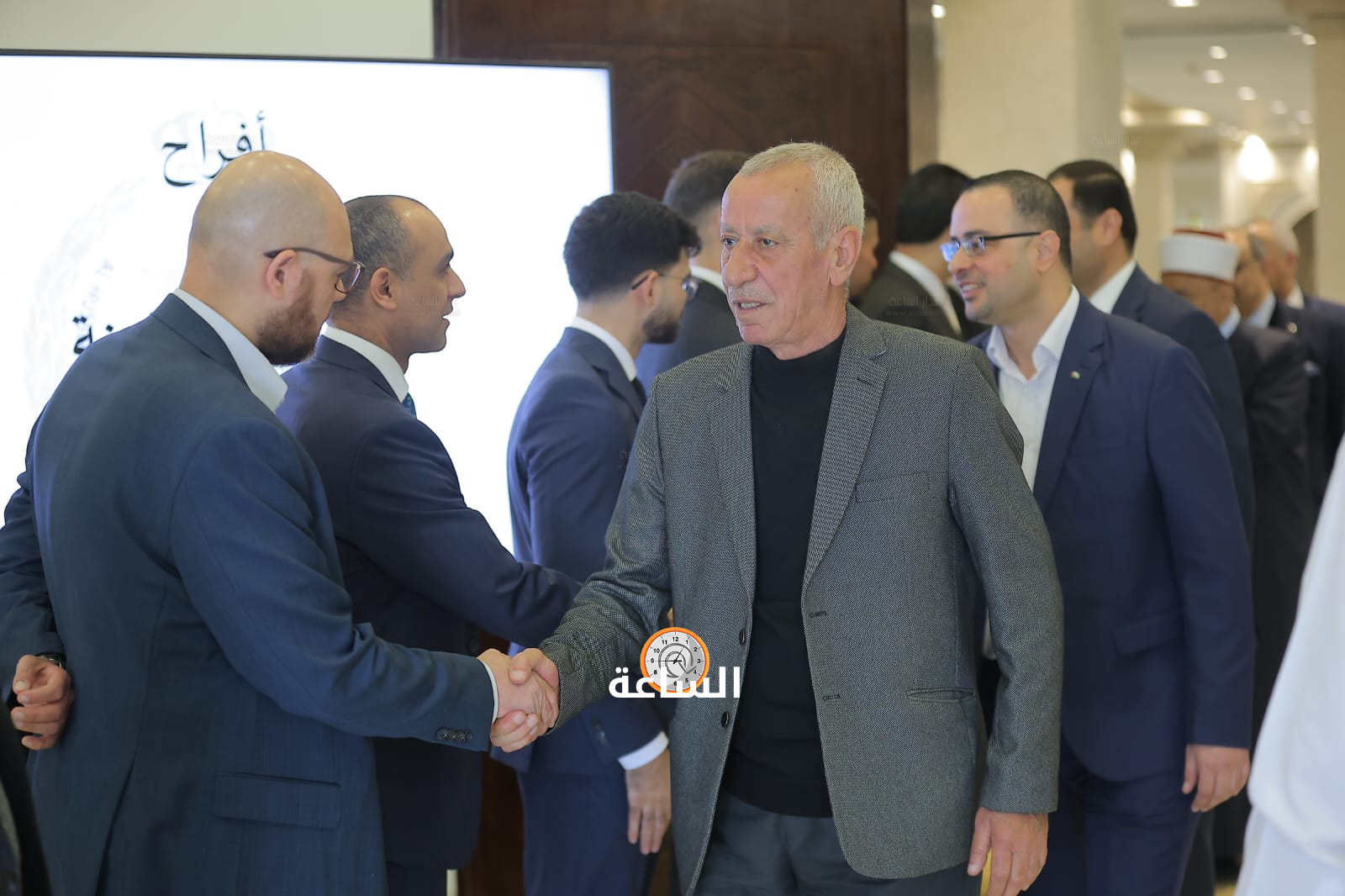 Madar Al-Saa Images 0.5006990685113426