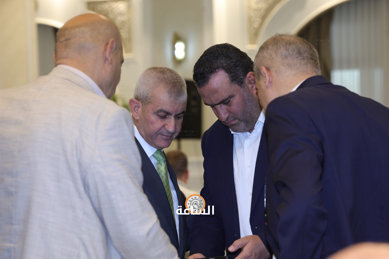 Madar Al-Saa Images 0.3060815959415526