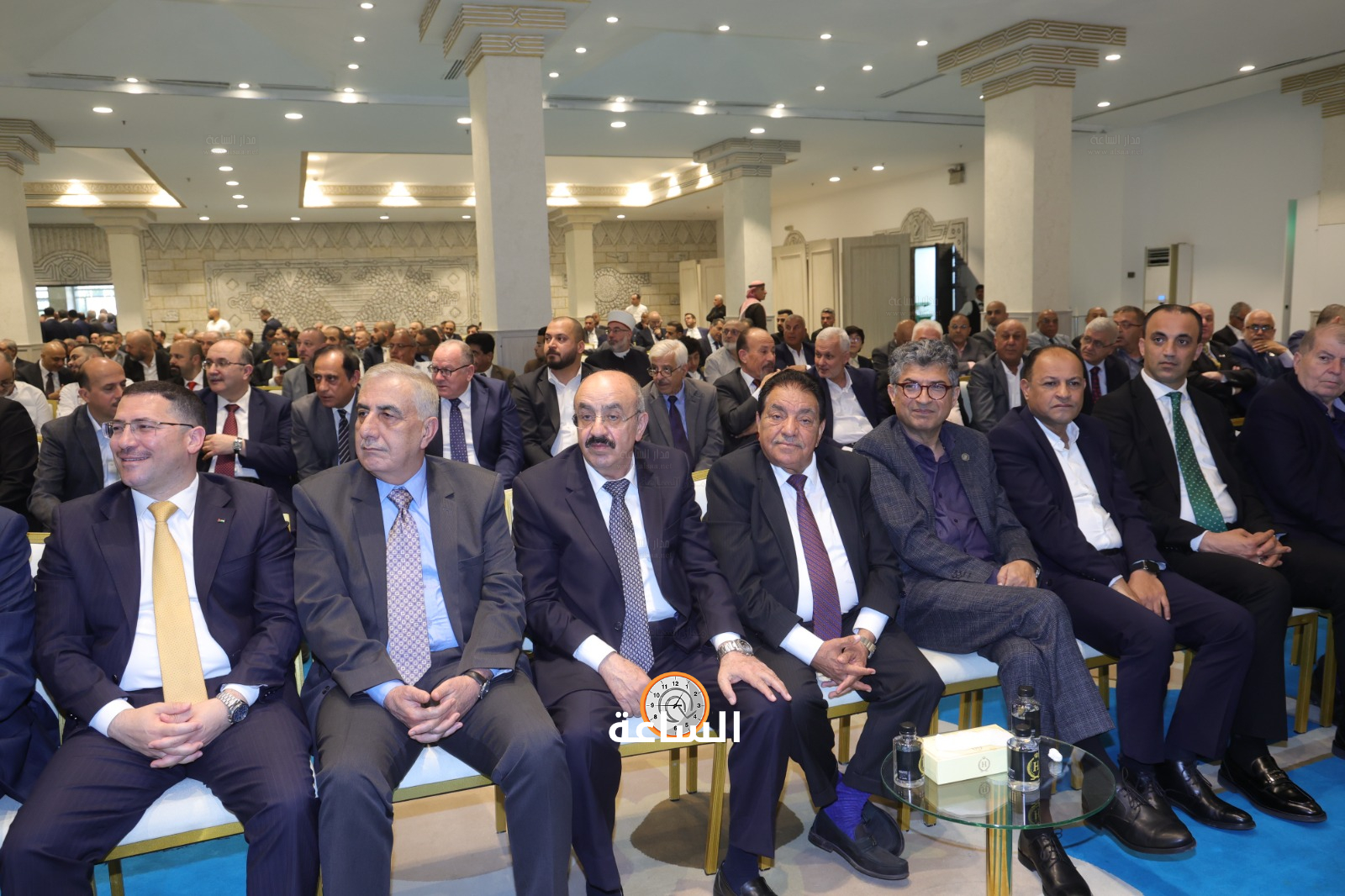 Madar Al-Saa Images 0.5397410354049291