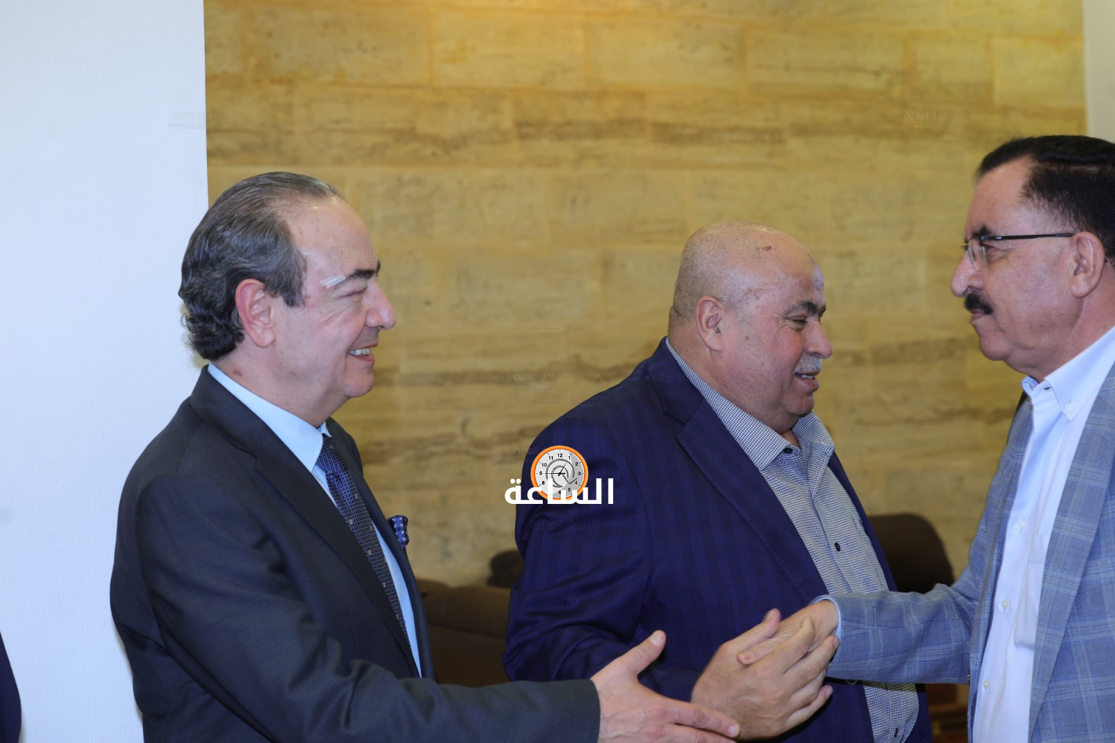 Madar Al-Saa Images 0.43916910000776954