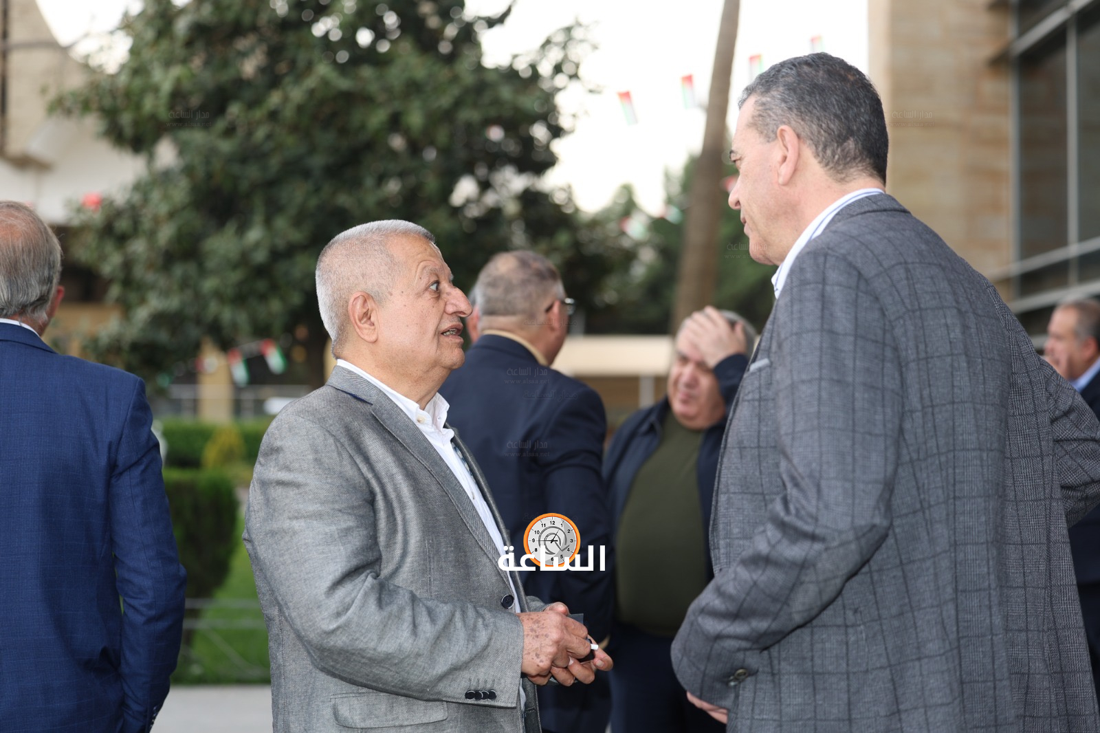 Madar Al-Saa Images 0.17673387643484173