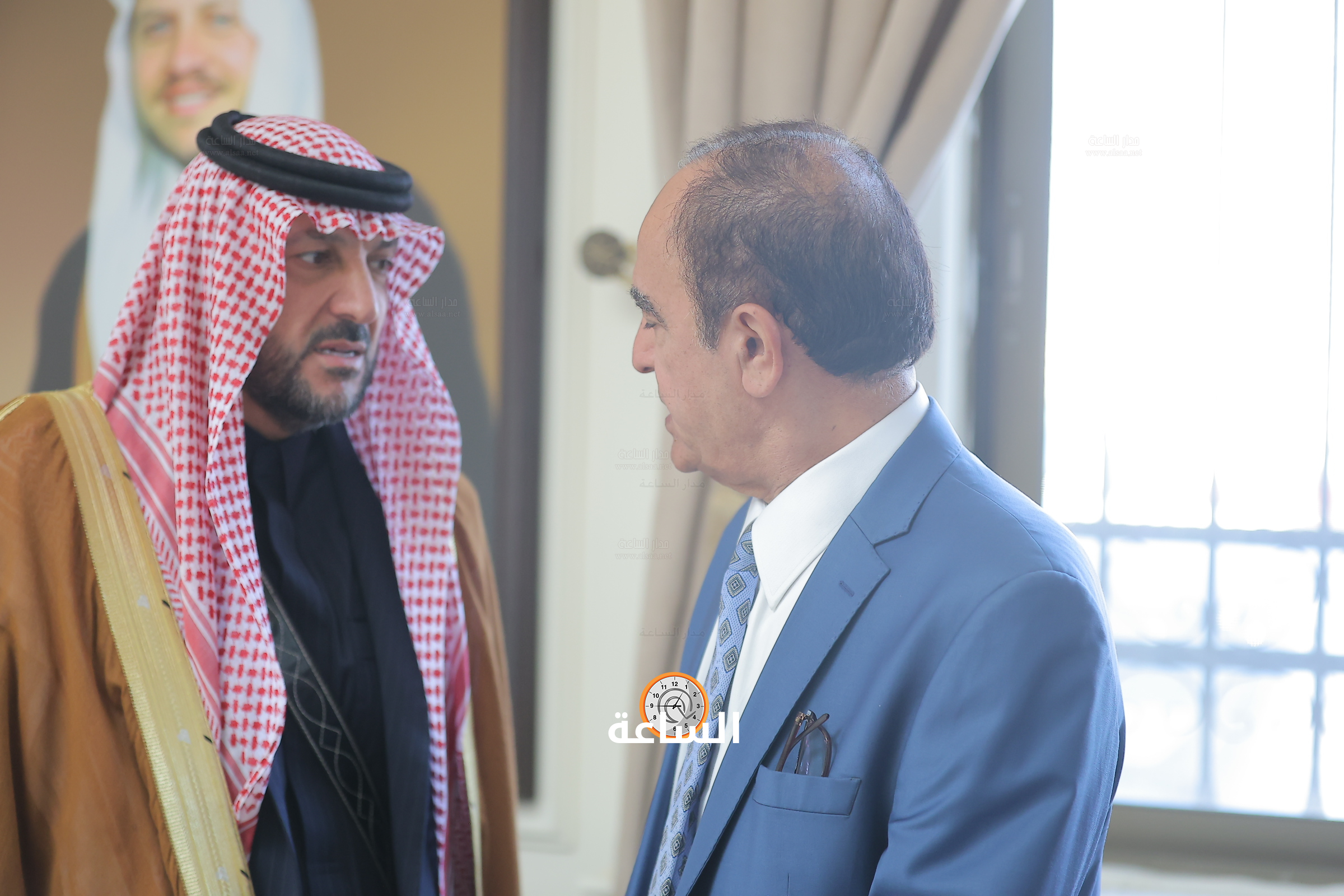 Madar Al-Saa Images 0.3957724200979563