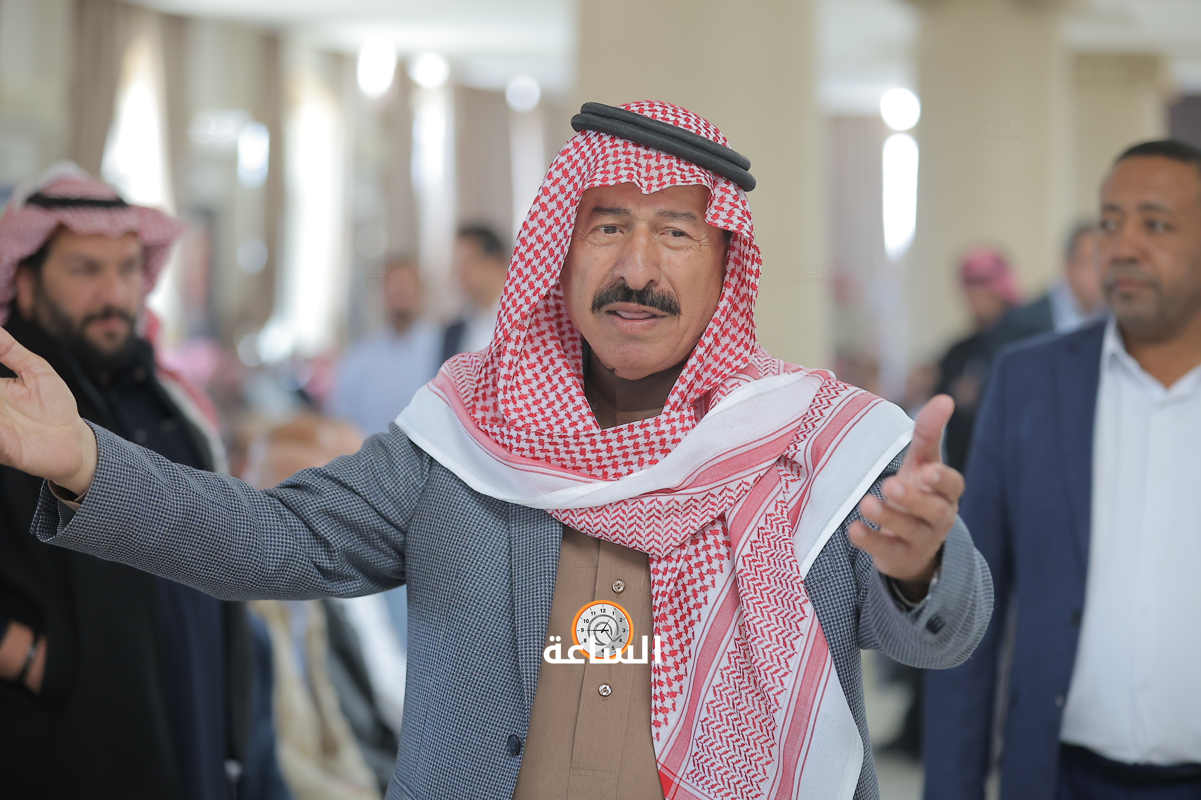 Madar Al-Saa Images 0.4132990563496505