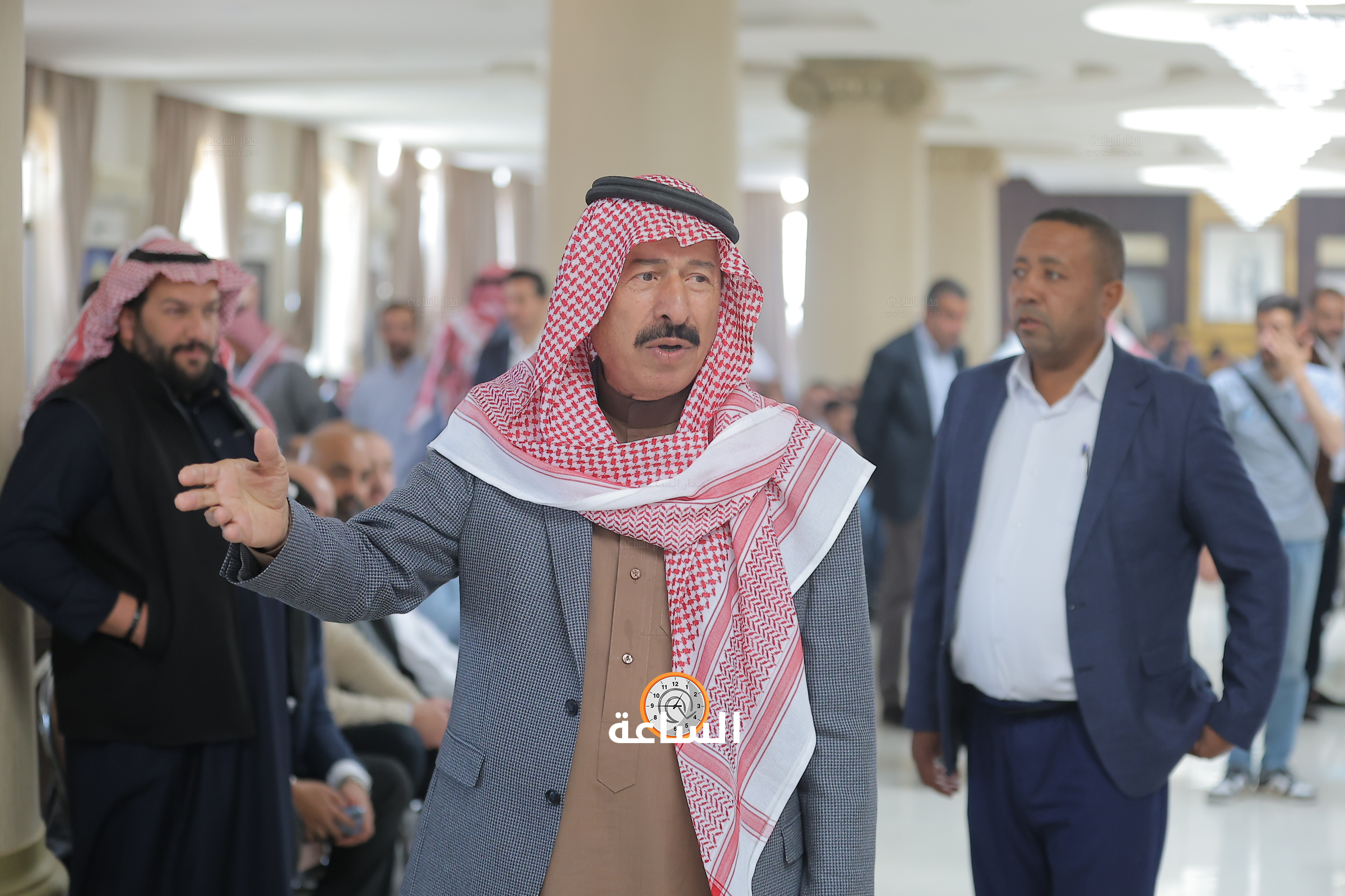 Madar Al-Saa Images 0.04530652362793286