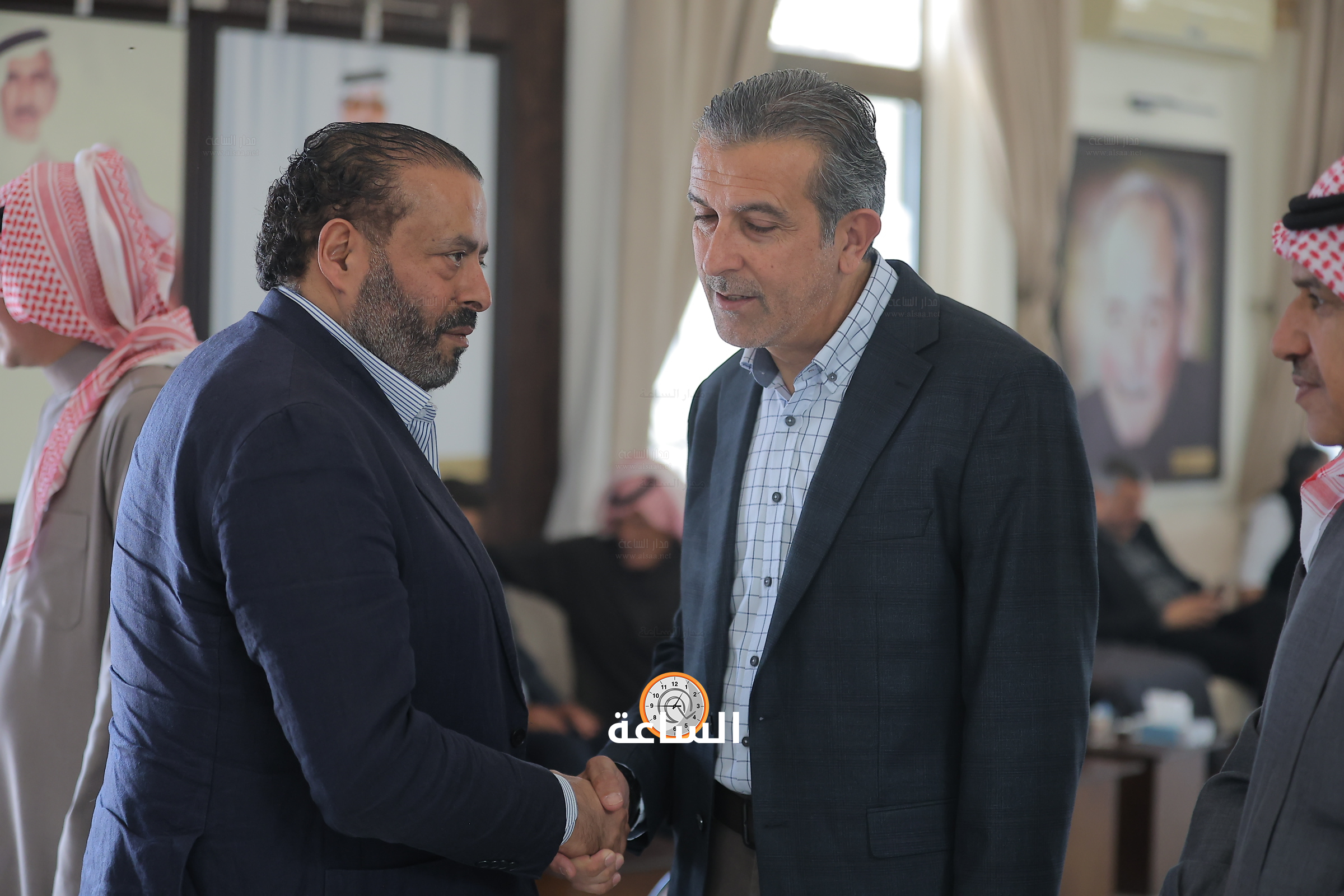 Madar Al-Saa Images 0.8373166060343119