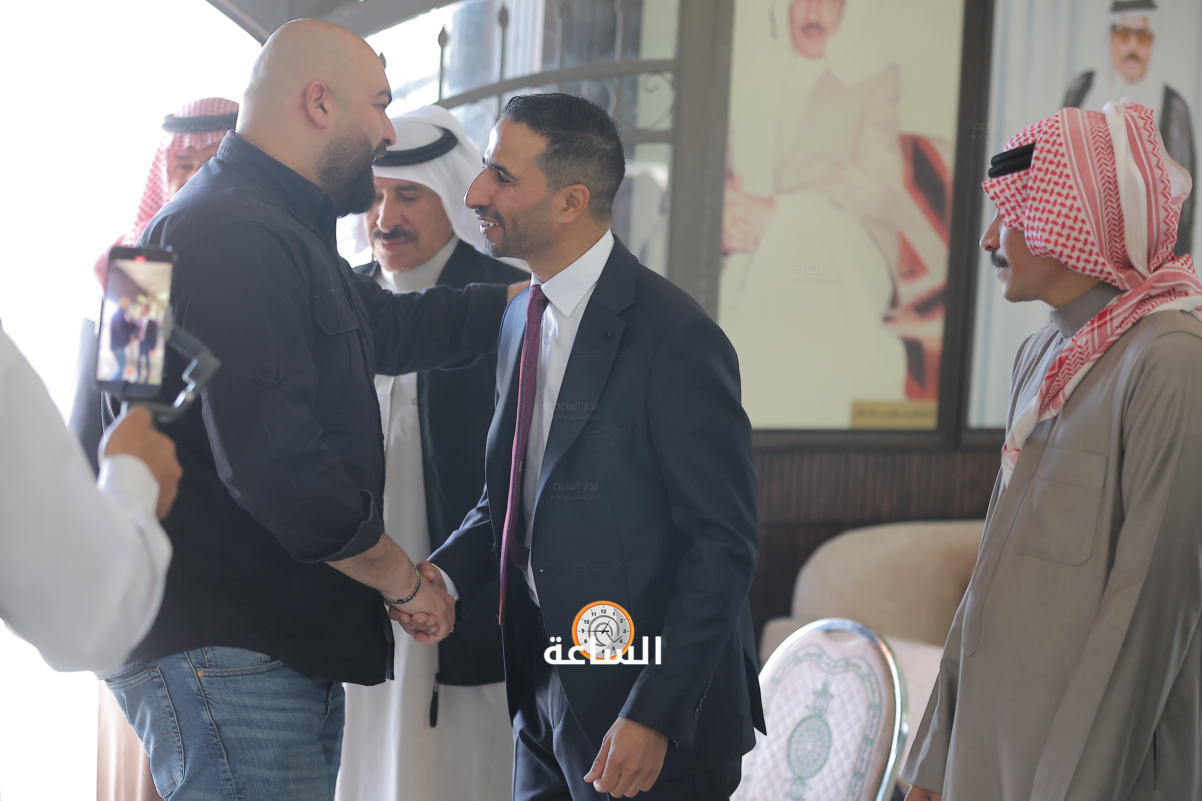 Madar Al-Saa Images 0.8510367471105115