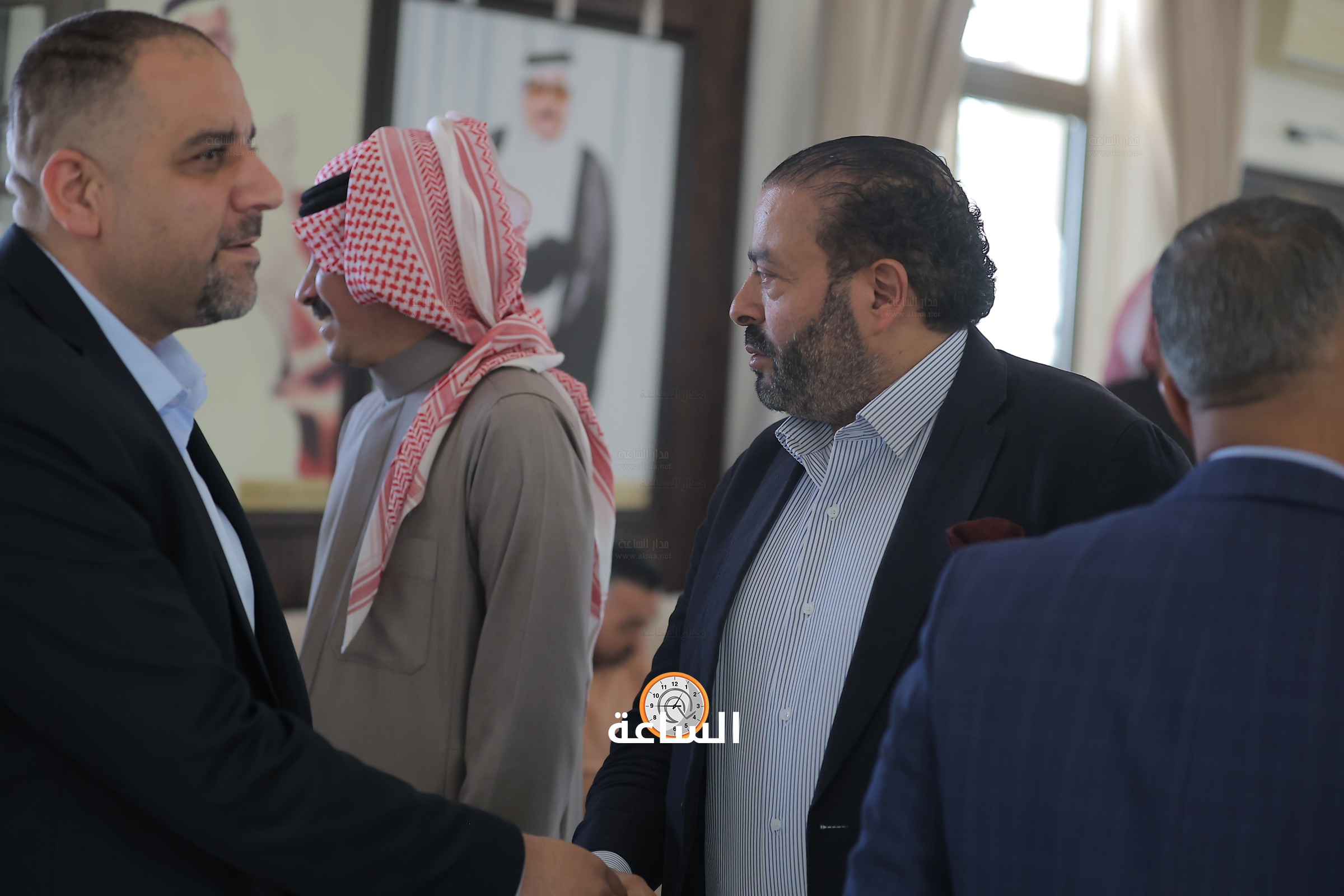 Madar Al-Saa Images 0.9918511448952656