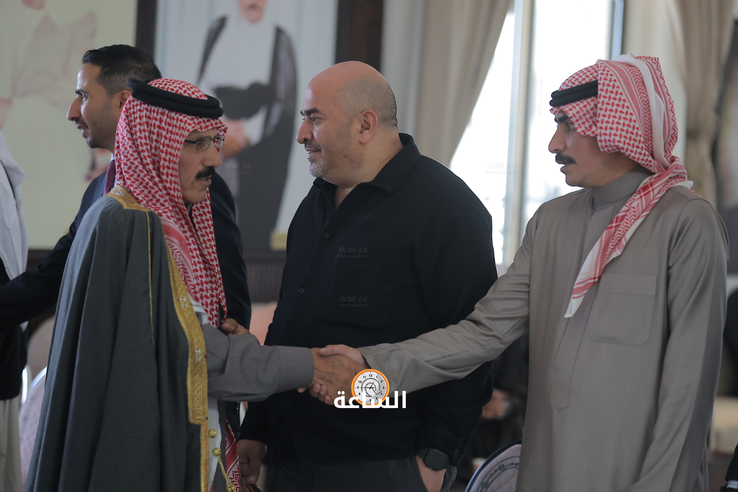 Madar Al-Saa Images 0.574099149035583