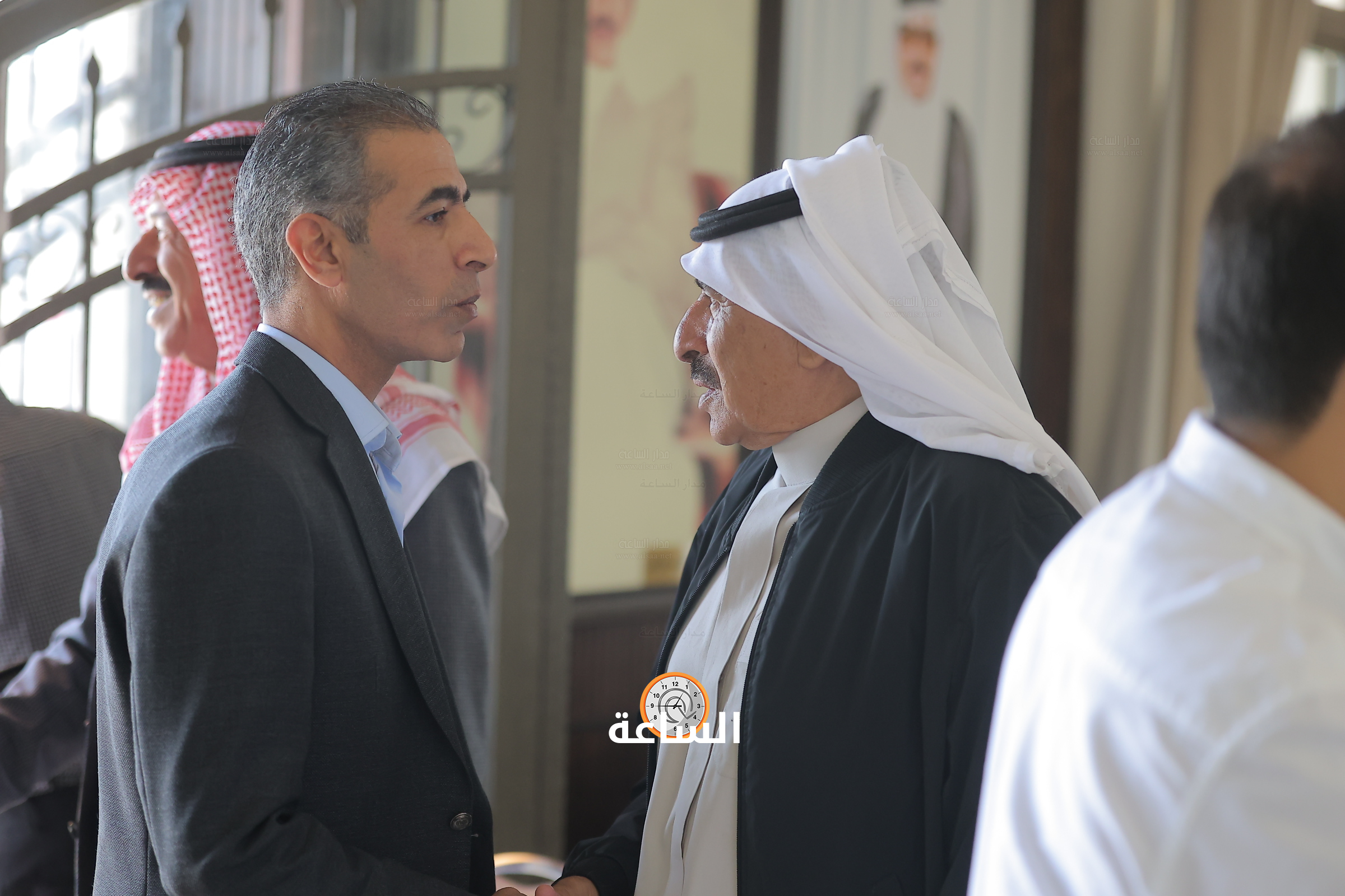 Madar Al-Saa Images 0.4801000426700328