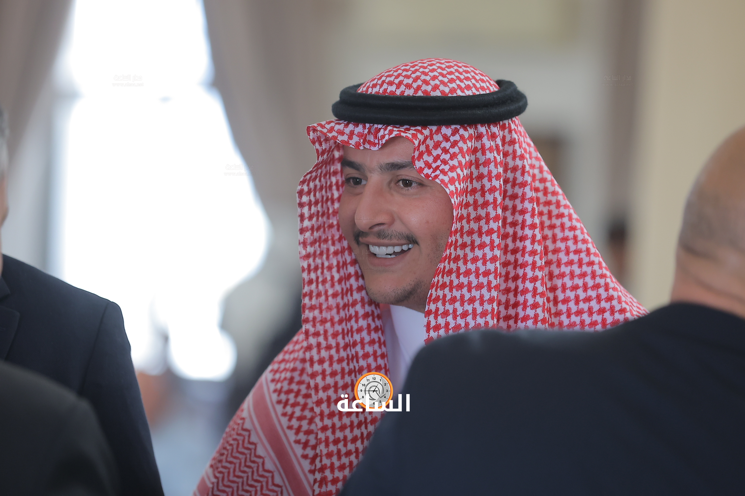 Madar Al-Saa Images 0.8101290350092598