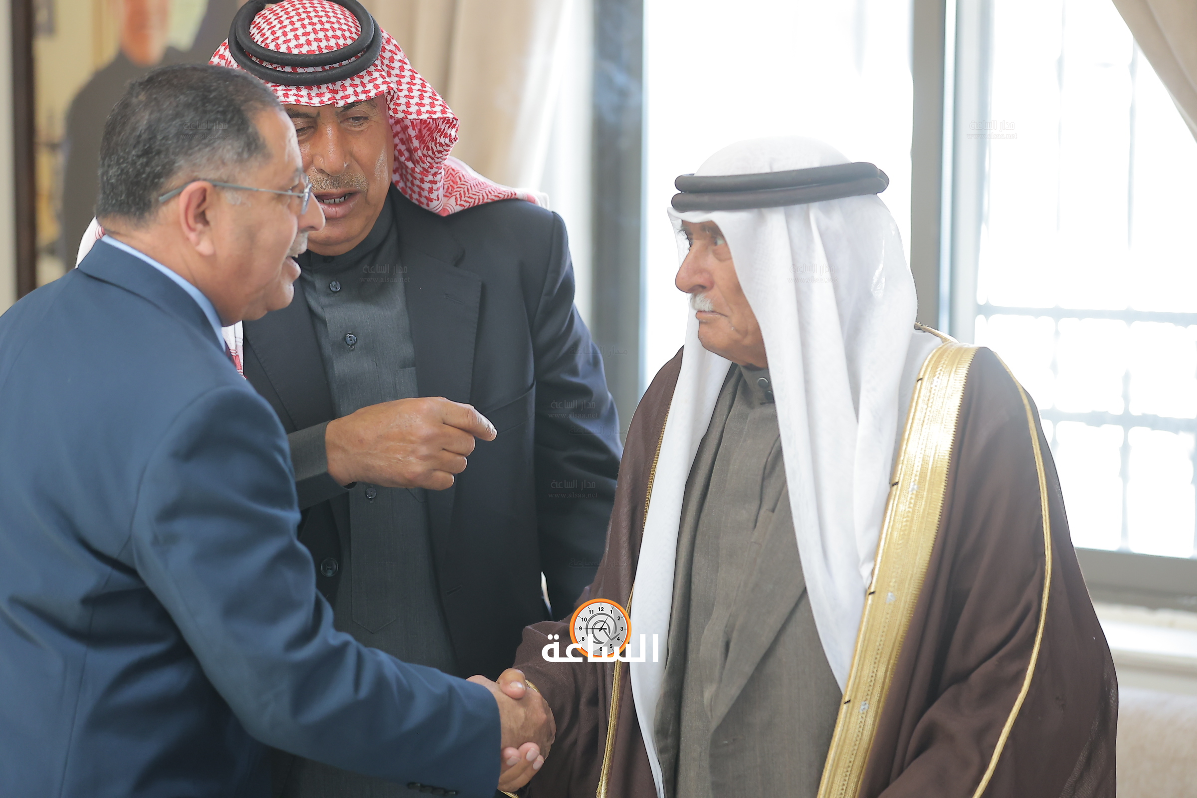 Madar Al-Saa Images 0.9912076451620208