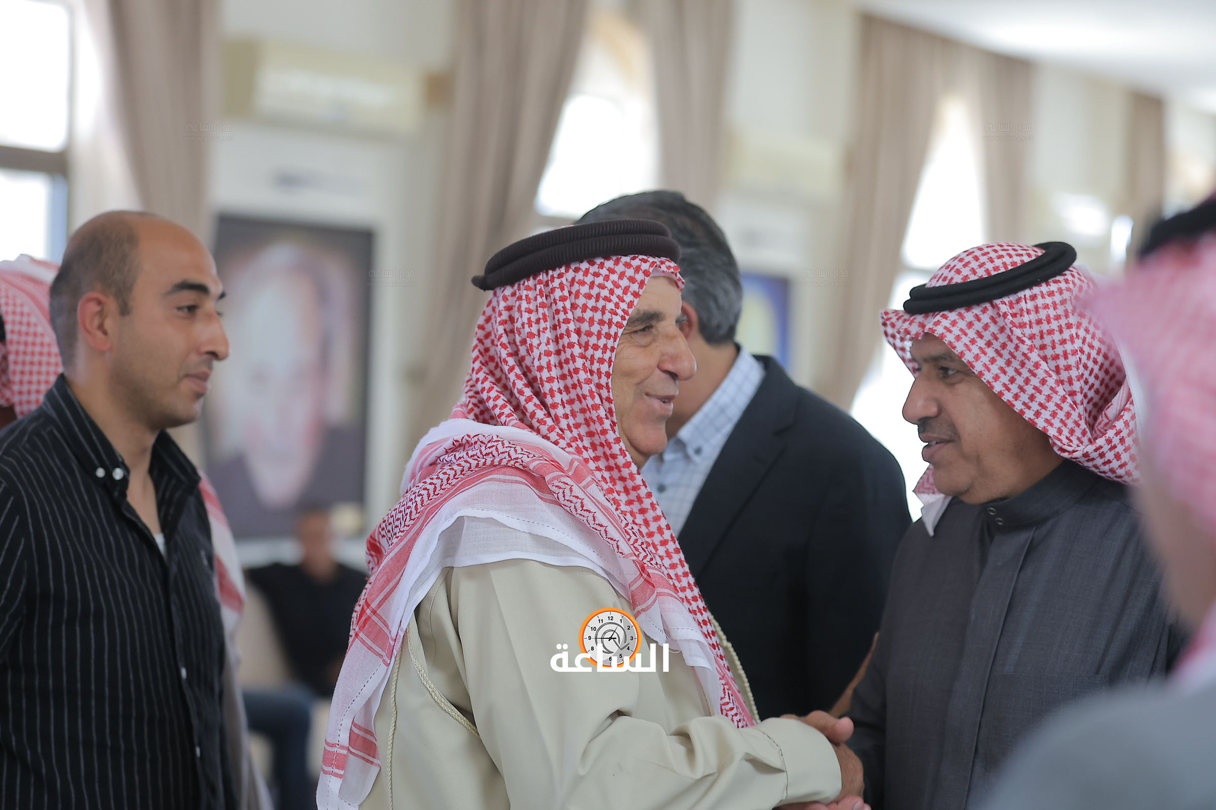 Madar Al-Saa Images 0.35985959894772523