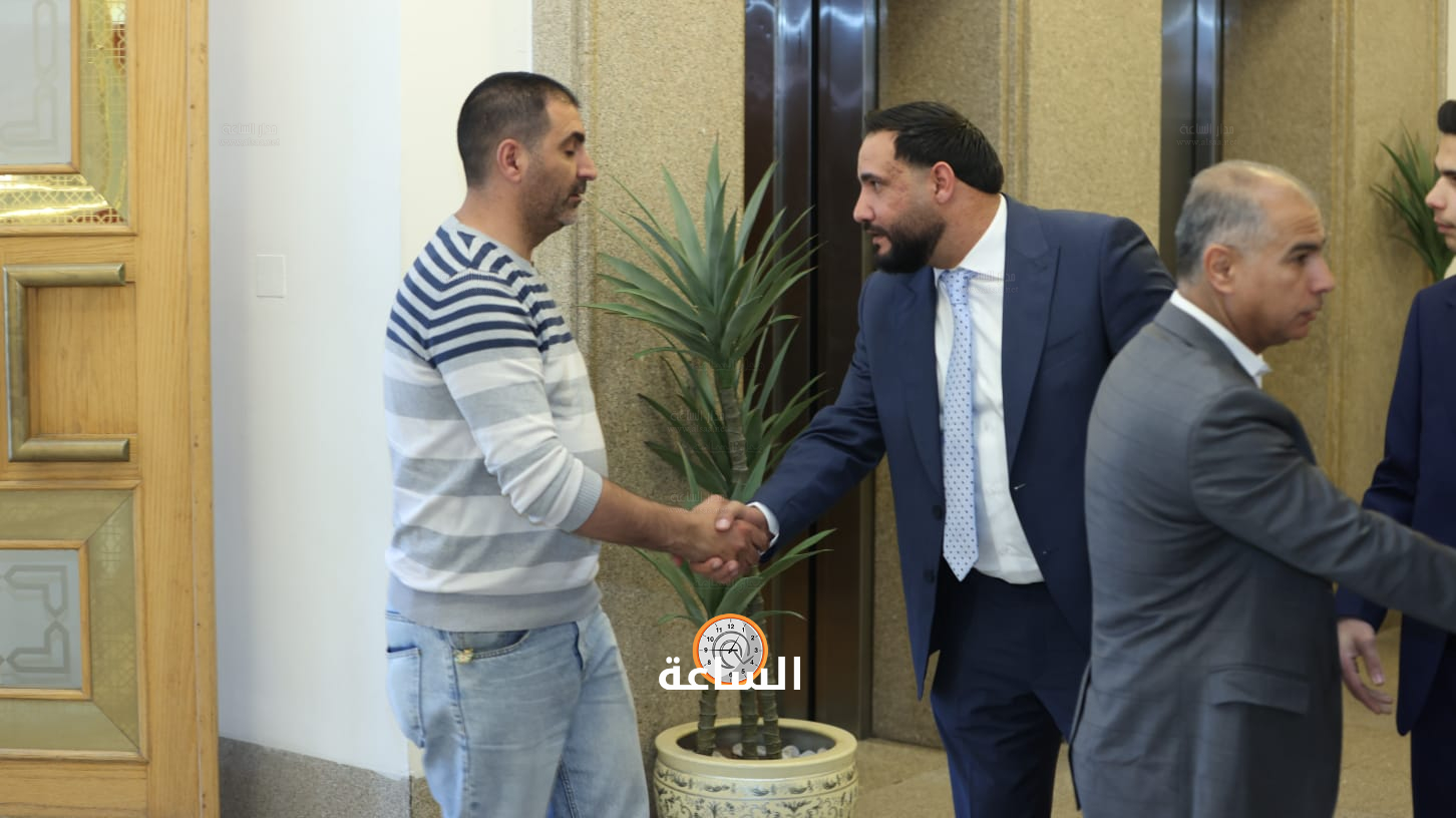 Madar Al-Saa Images 0.1608552734643004