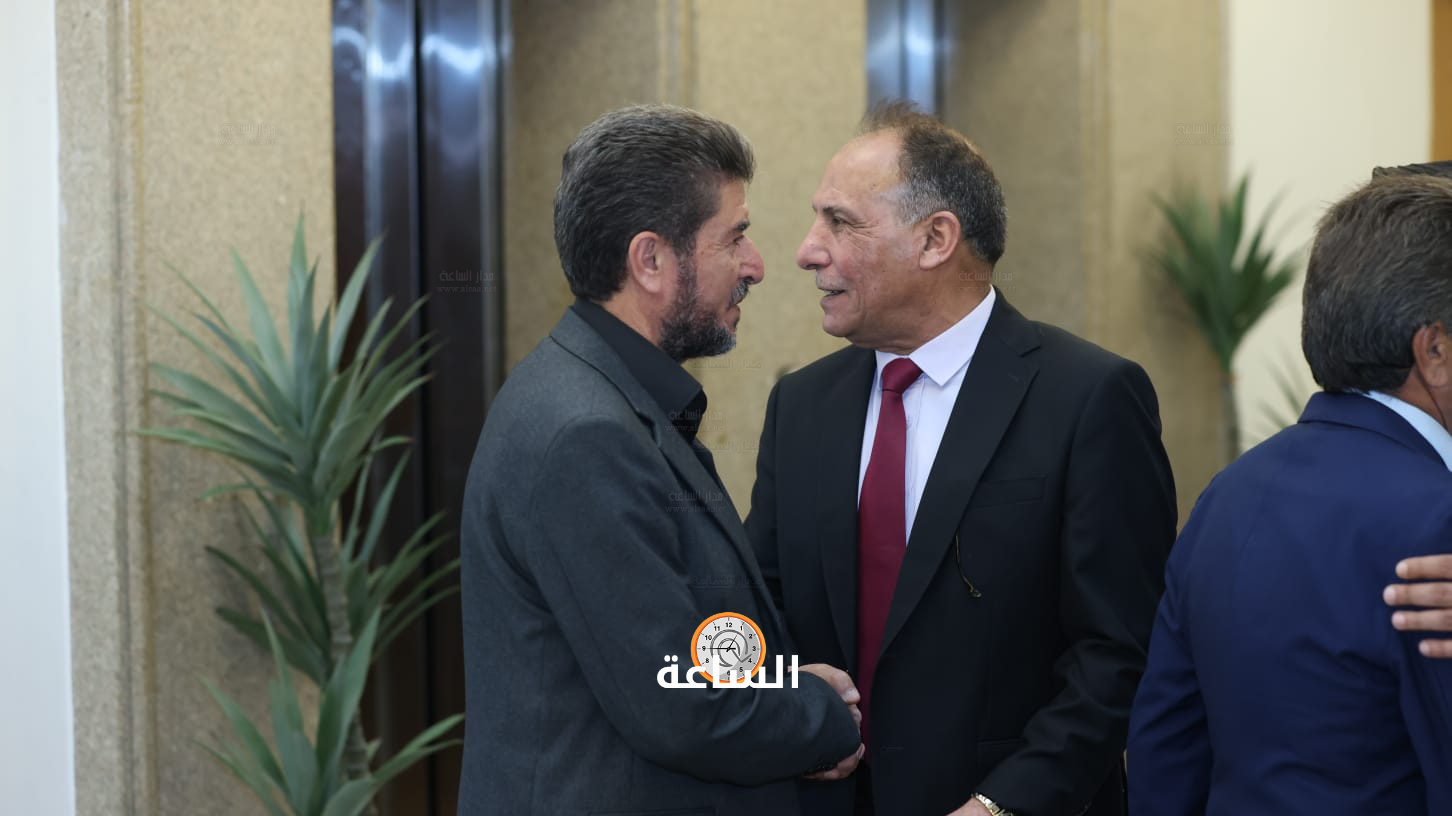 Madar Al-Saa Images 0.14665682220158338