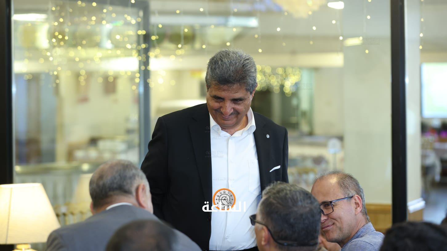 Madar Al-Saa Images 0.3223796186261866