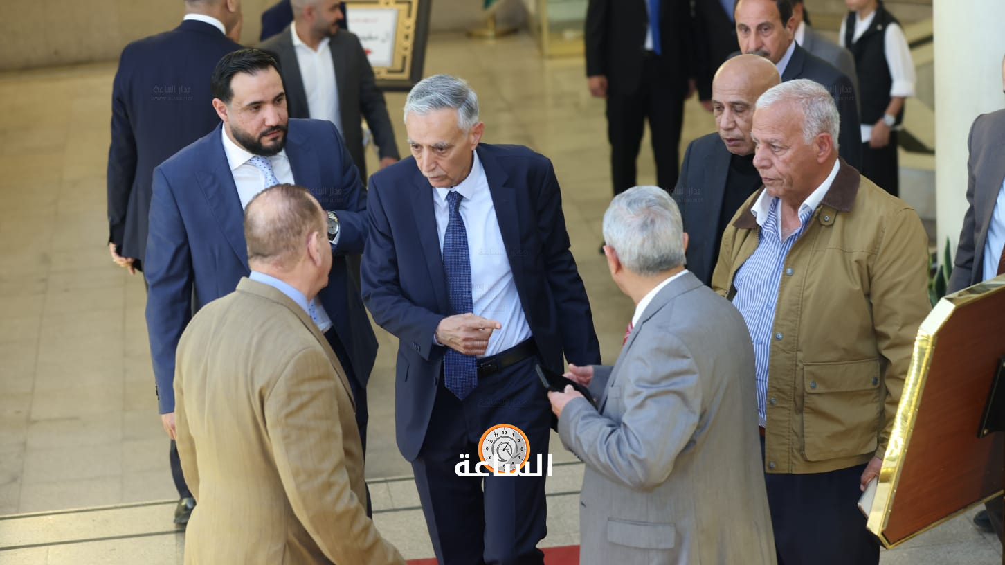 Madar Al-Saa Images 0.4387254143692414