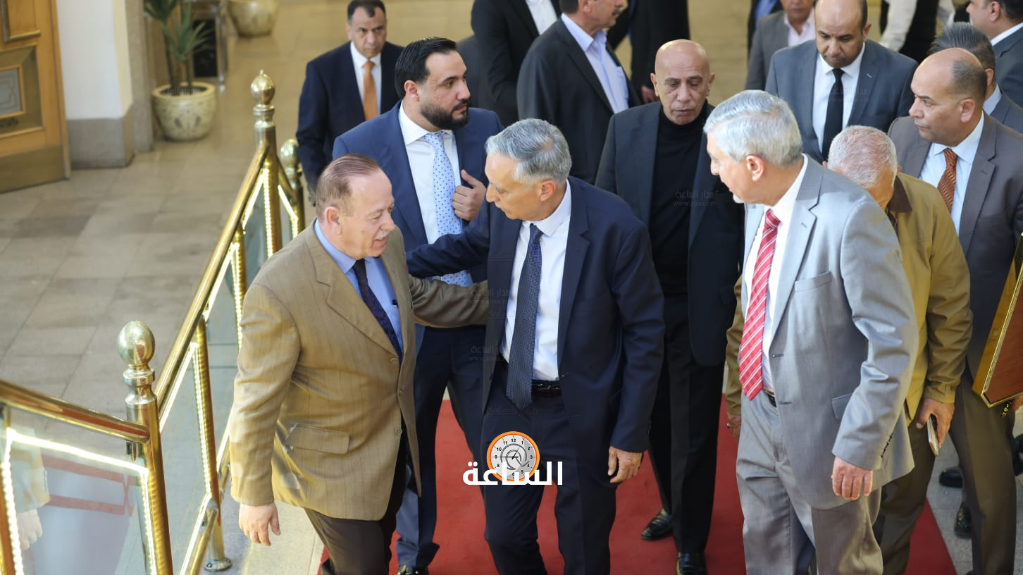 Madar Al-Saa Images 0.34609075236402154