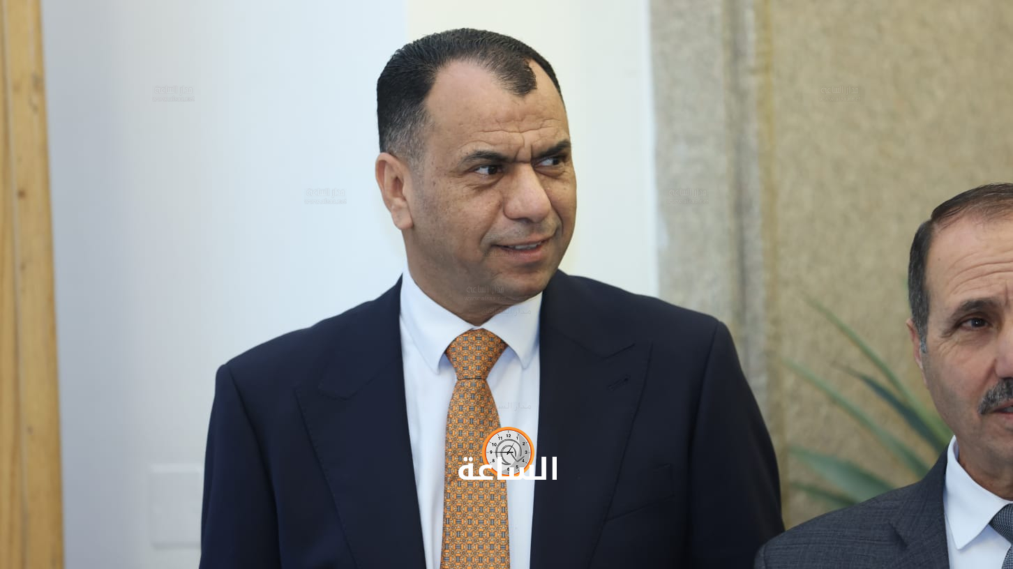 Madar Al-Saa Images 0.4533008343094379