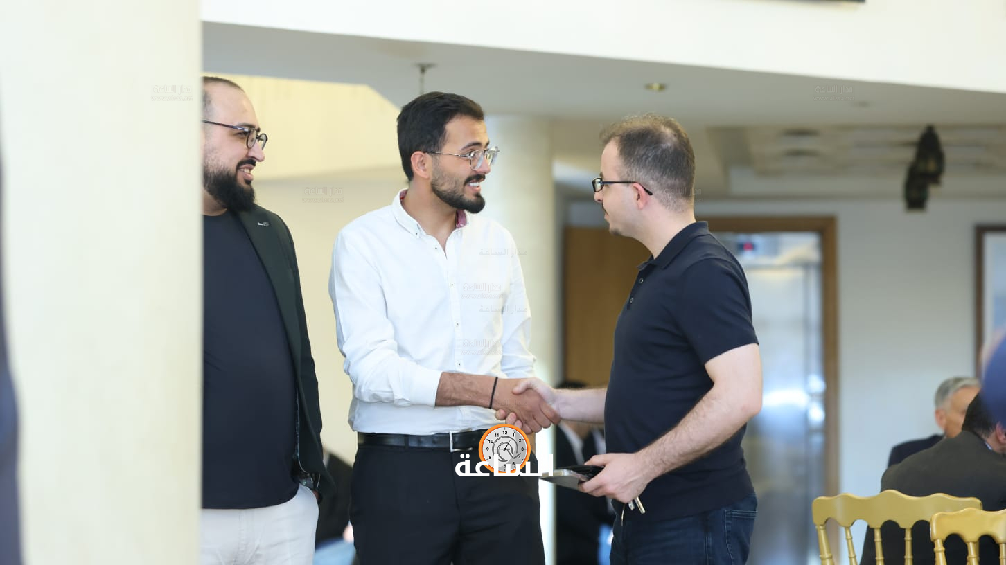 Madar Al-Saa Images 0.9327848423221233