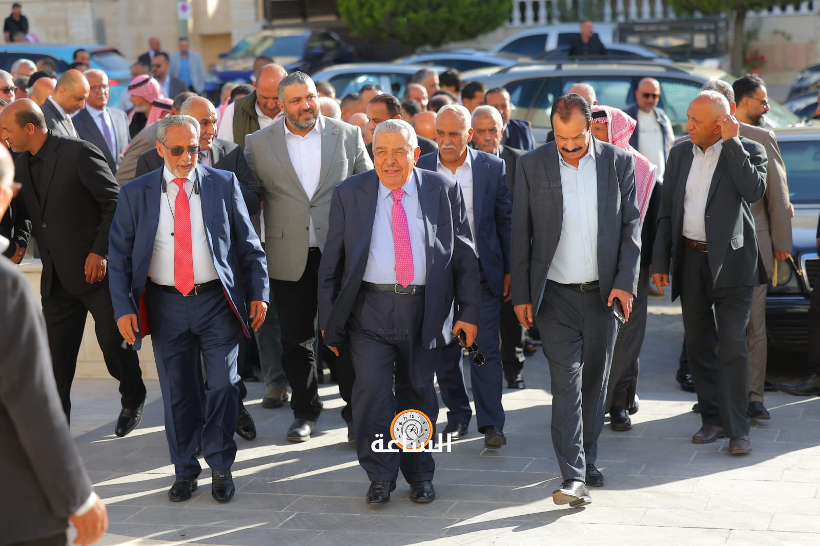 Madar Al-Saa Images 0.9785438474816875