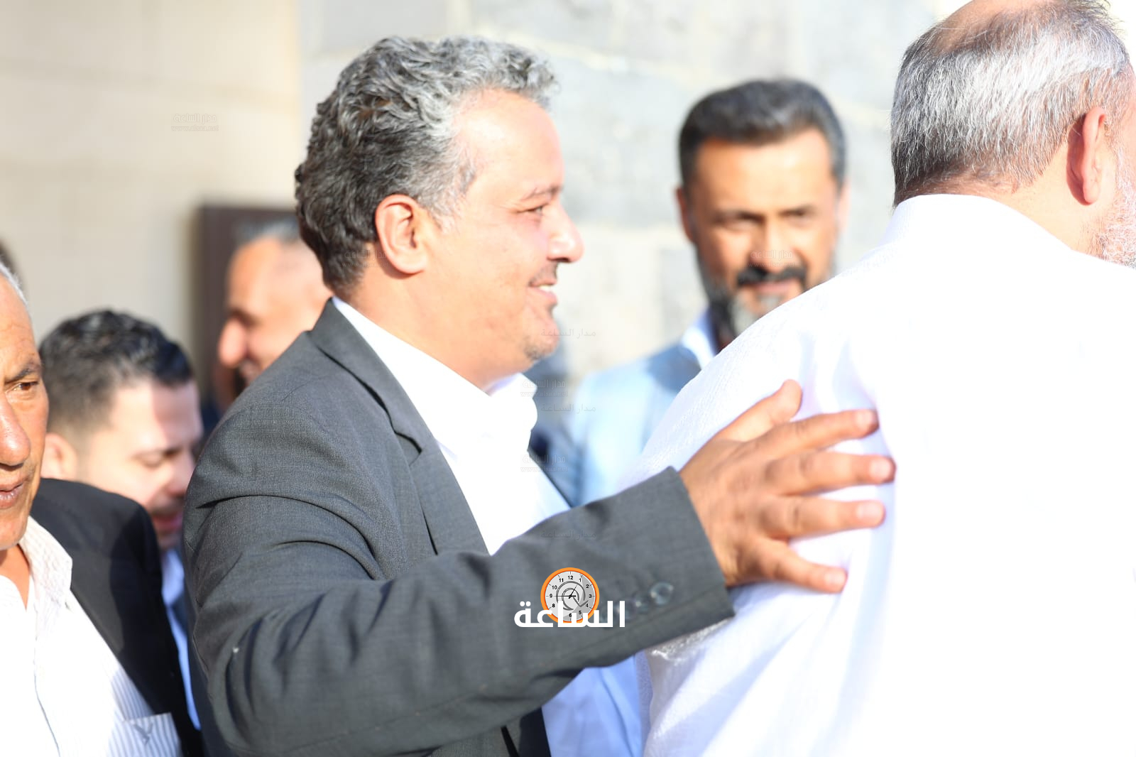 Madar Al-Saa Images 0.17855715358752533