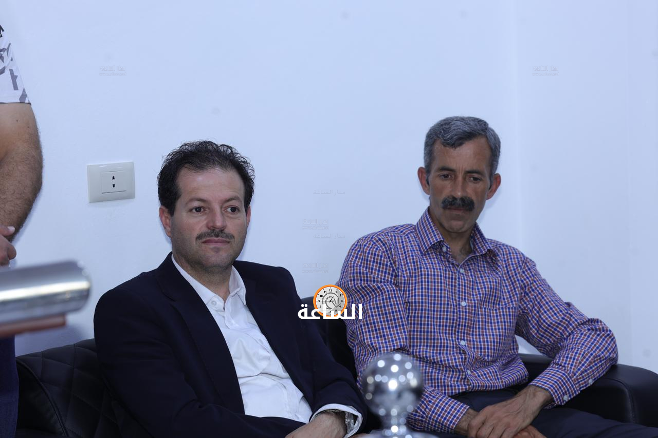 Madar Al-Saa Images 0.0012547241142477628