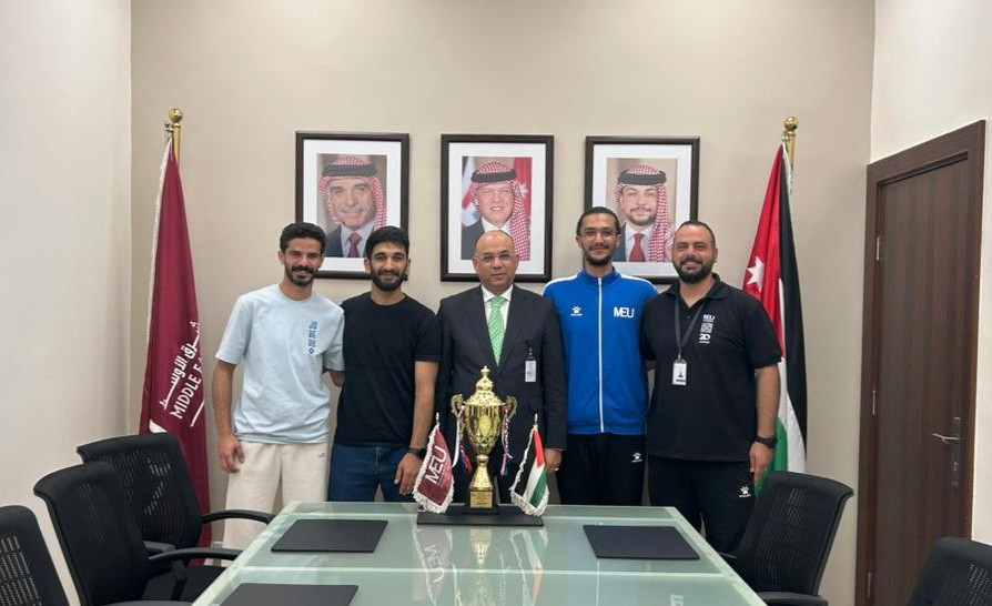 Madar Al-Saa Images 0.28052147296923746