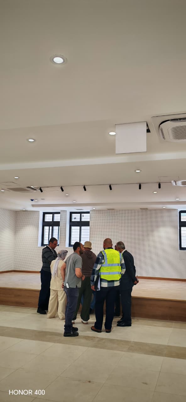 Madar Al-Saa Images 0.42353907591797957