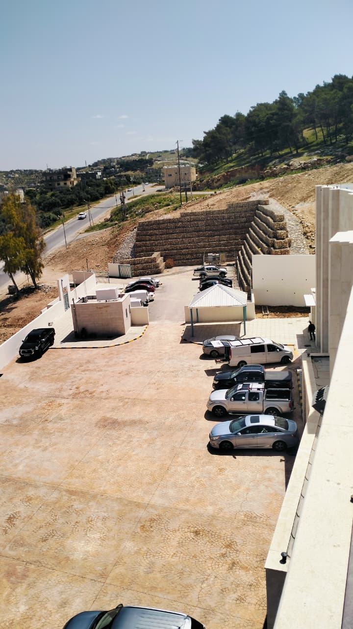 Madar Al-Saa Images 0.9105335995056345