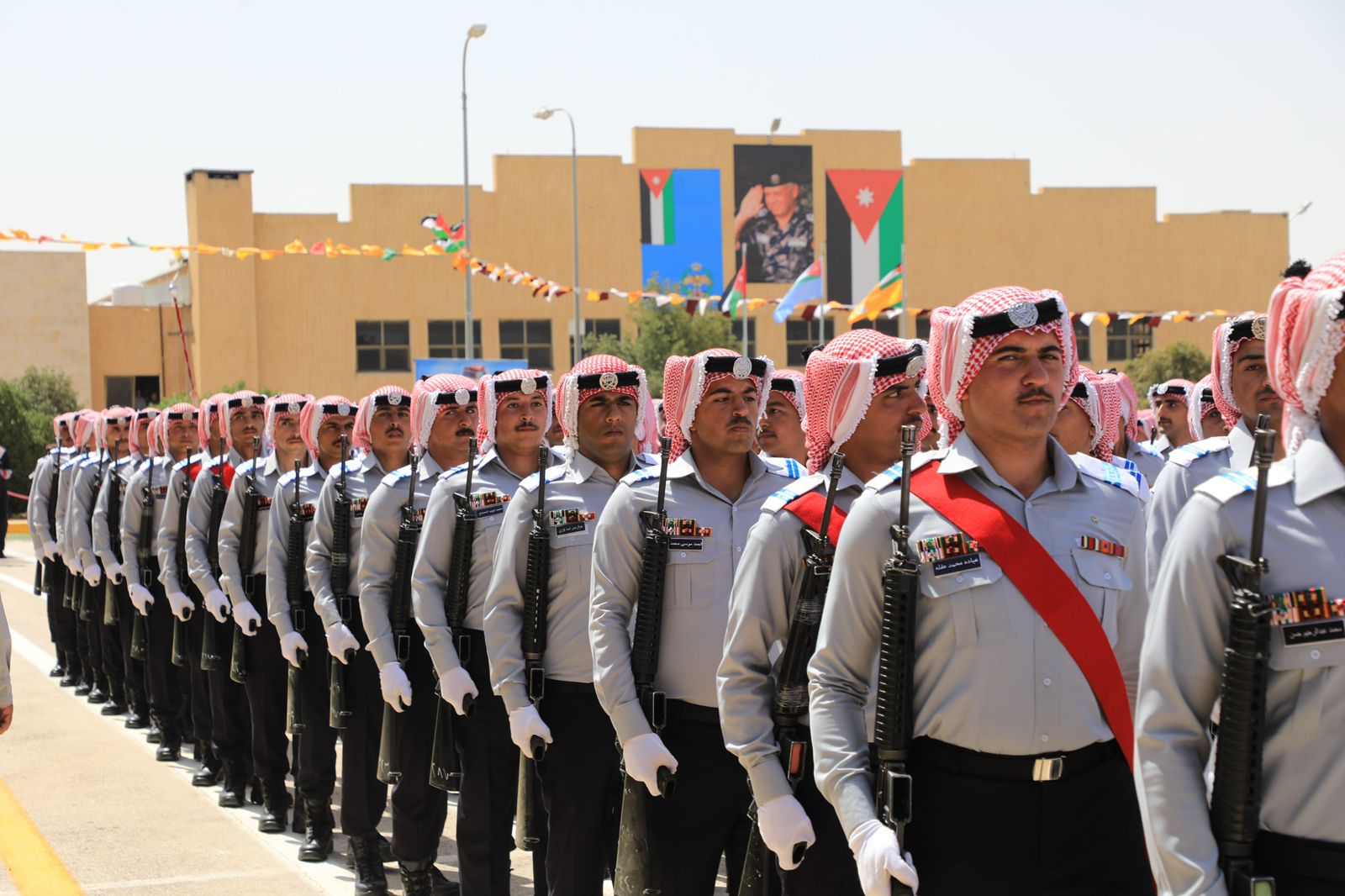 Madar Al-Saa Images 0.9439606893116484