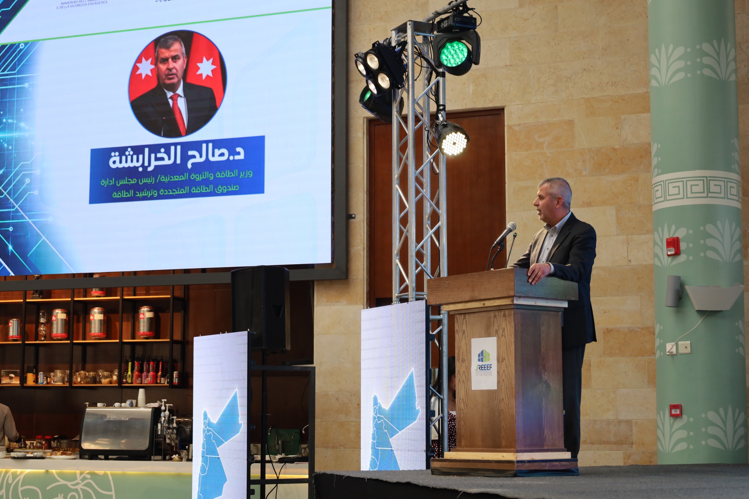 Madar Al-Saa Images 0.8685035273865981