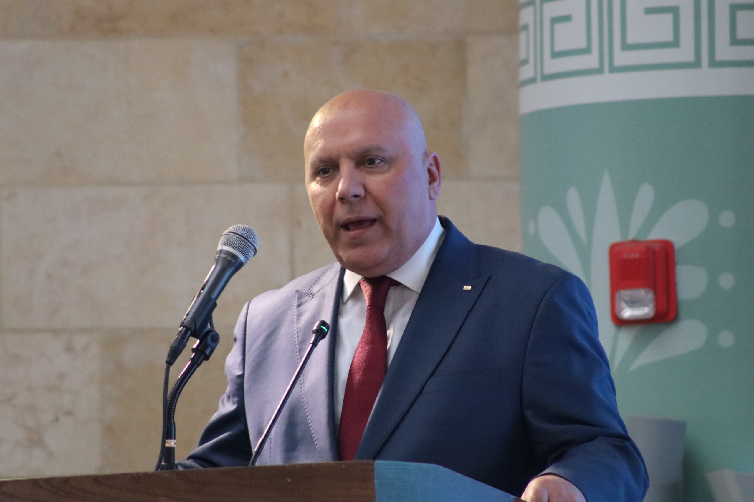 Madar Al-Saa Images 0.9467287370022531