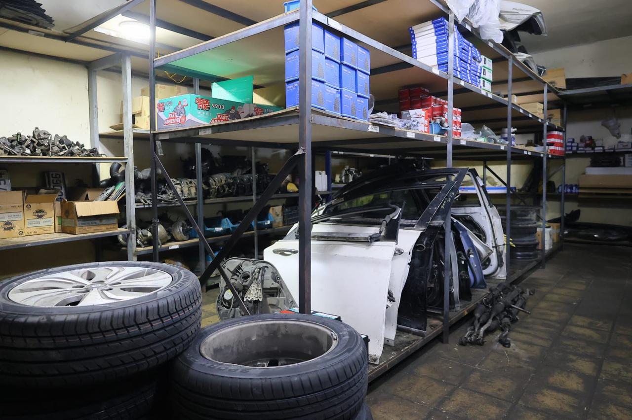 Madar Al-Saa Images 0.7392225432145362