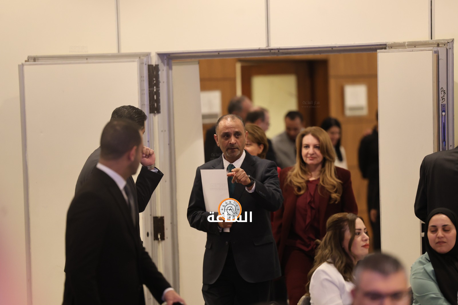 Madar Al-Saa Images 0.033363141627020476