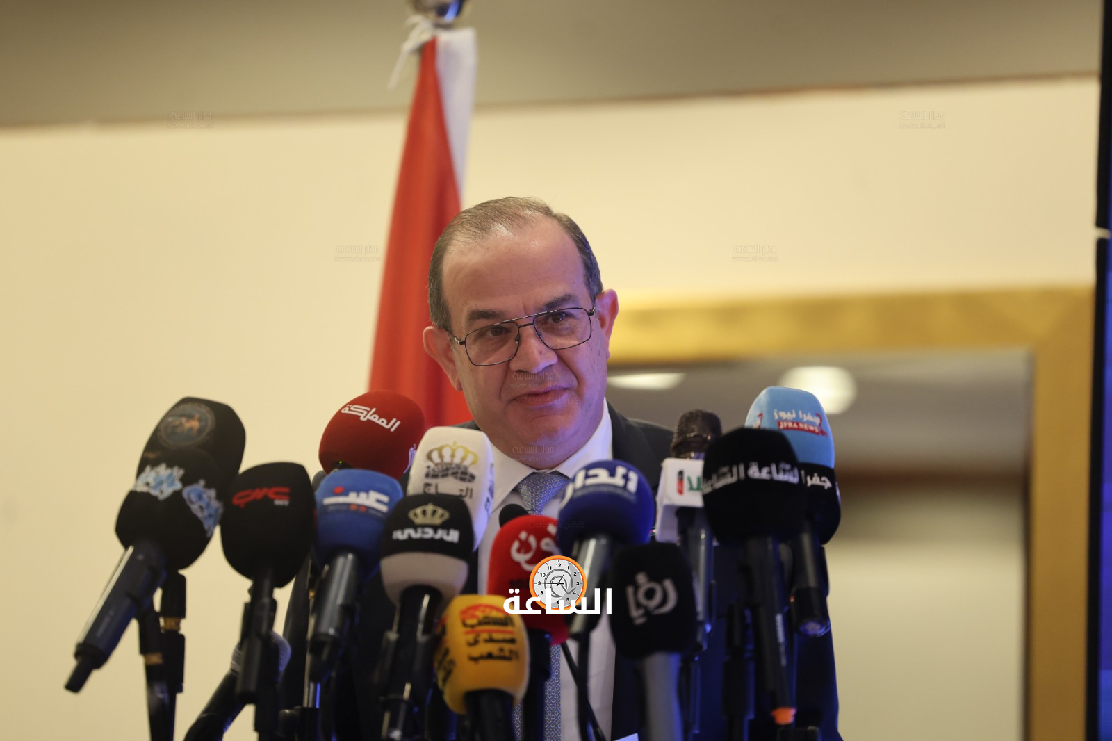 Madar Al-Saa Images 0.6106665869461422