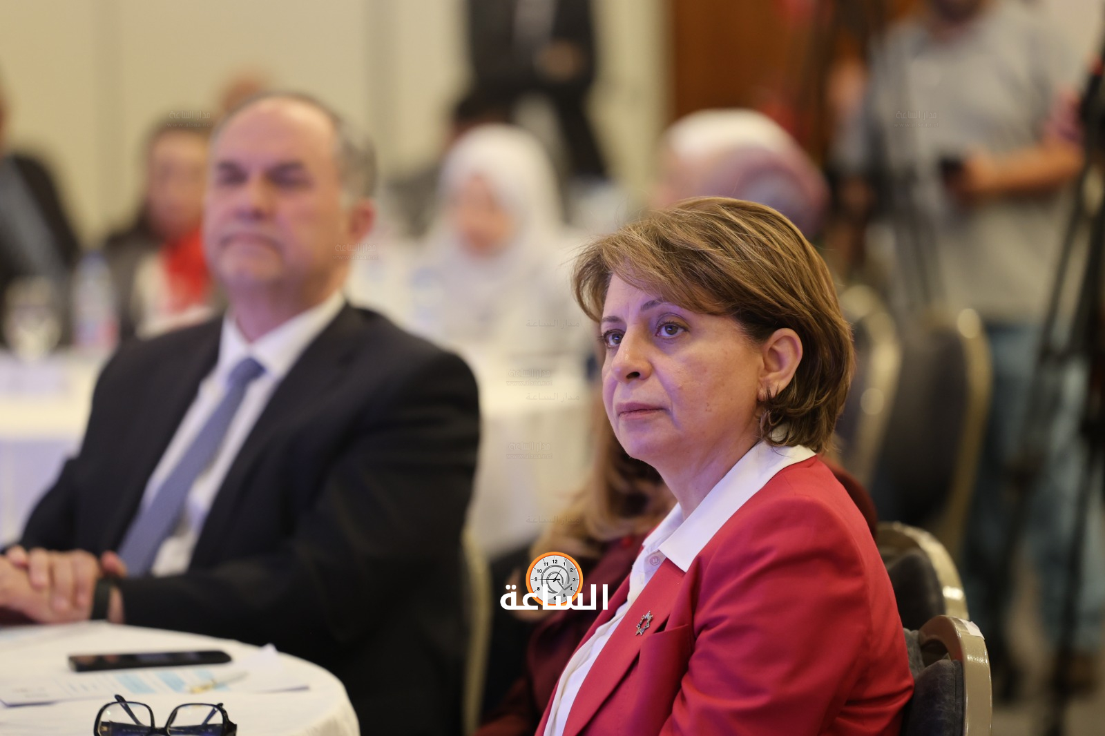 Madar Al-Saa Images 0.9796889269319289