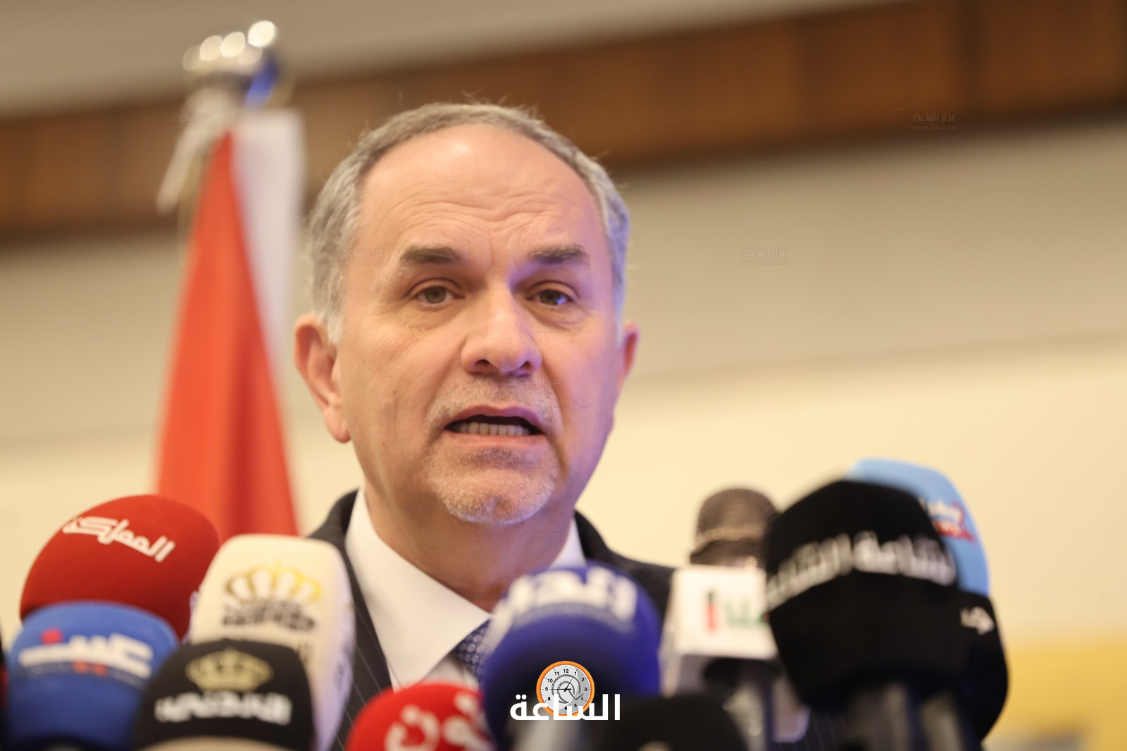 Madar Al-Saa Images 0.500486381743988