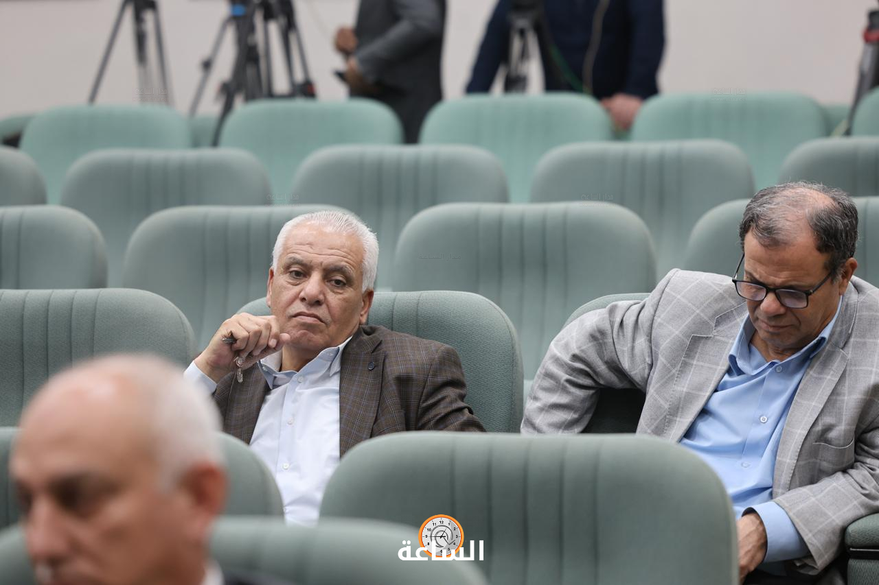 Madar Al-Saa Images 0.49036332328568966