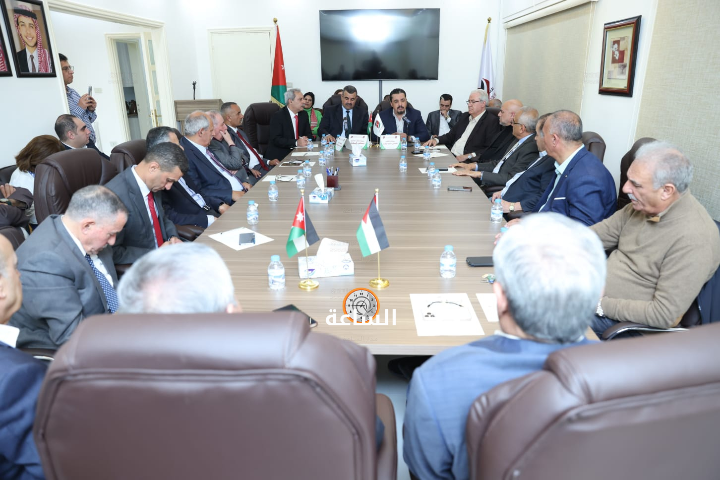 Madar Al-Saa Images 0.6821608378463462