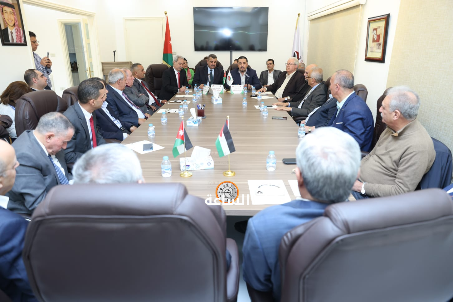 Madar Al-Saa Images 0.16795377424612712